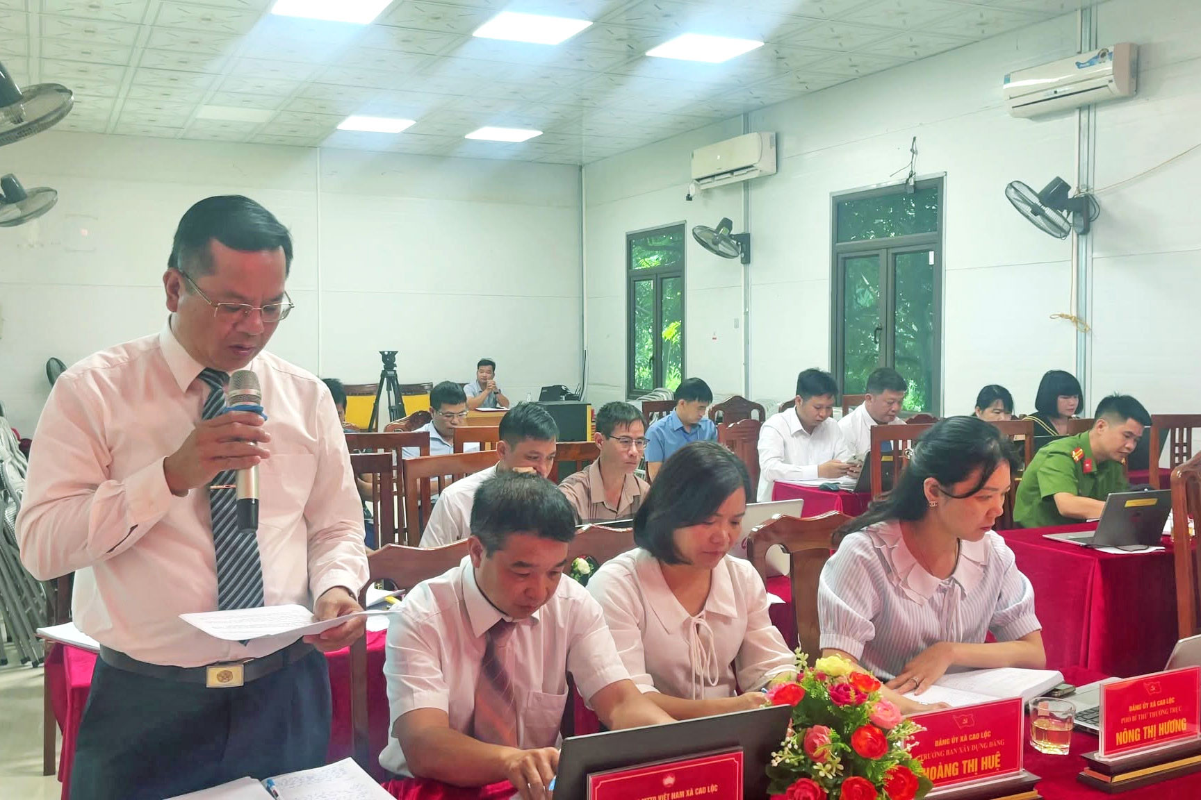 Đại biểu HĐND xã Cao Lộc, Lạng Sơn đặt câu hỏi tại phiên chất vấn và giải trình tháng 9/2026 của Thường trực HĐND xã