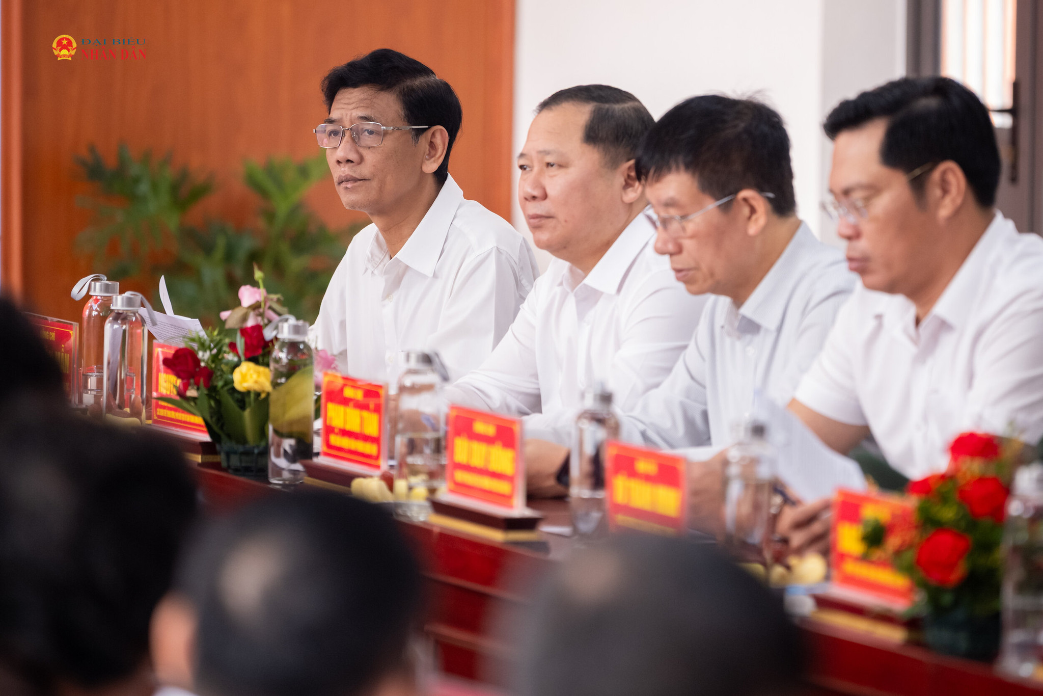 Đại biểu tham dự cuộc họp