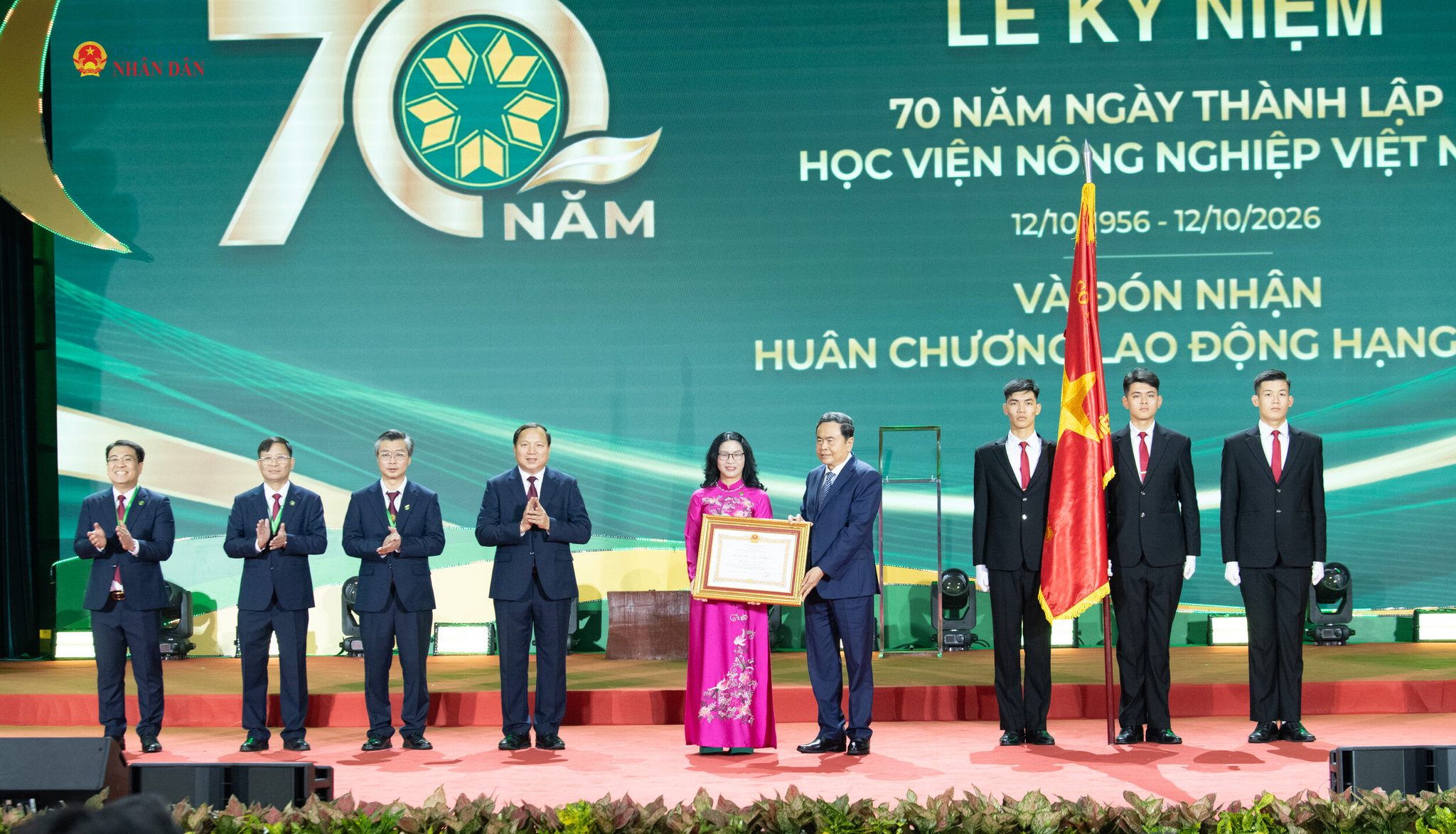 Chủ tịch Quốc hội Trần Thanh Mẫn trao Huân chương Lao động hạng Nhất tặng Học viện Nông nghiệp Việt Nam