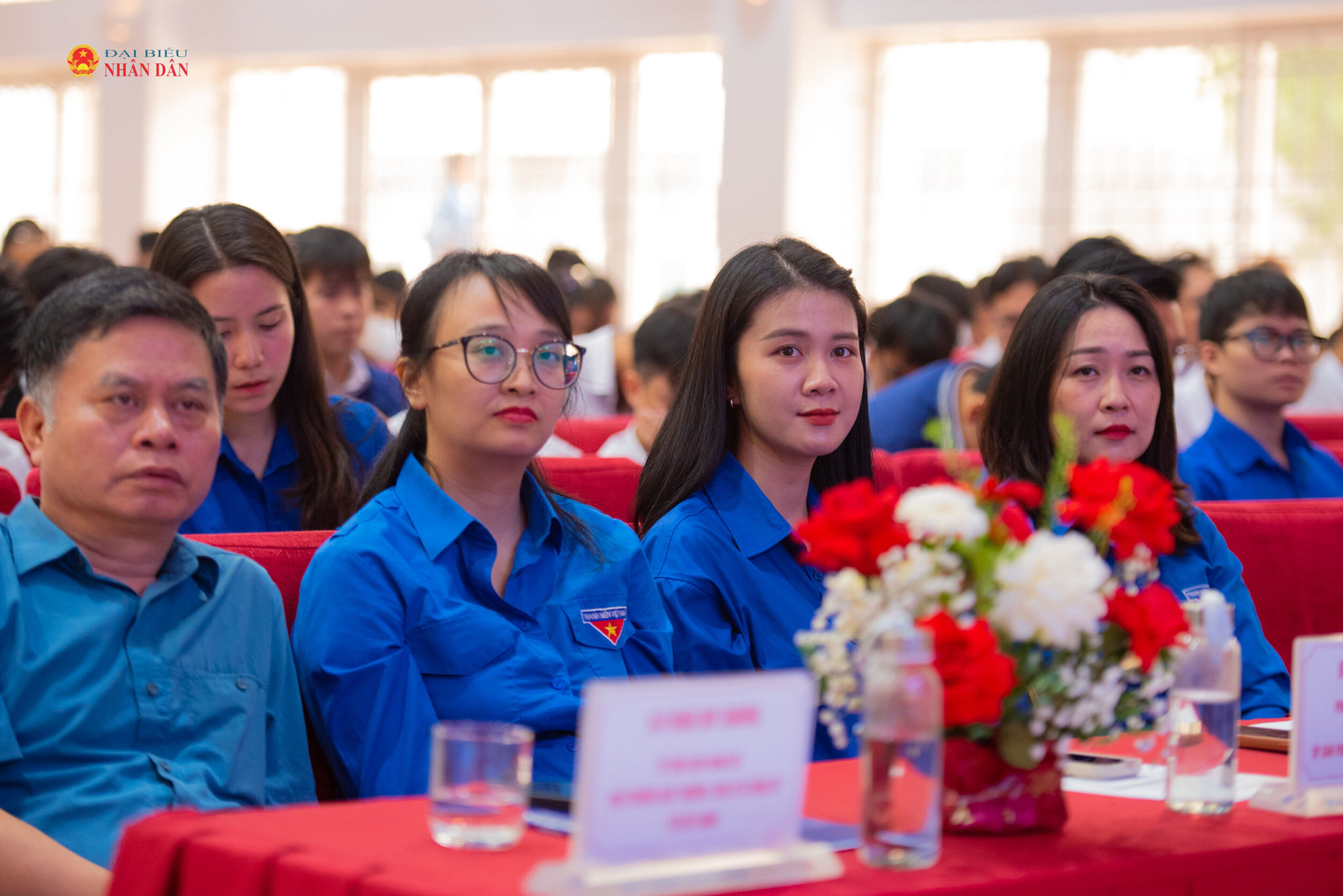 Dự Hội nghị có các Ủy viên Ban Chấp hành Trung ương Đoàn: Bí thư Đoàn Thanh niên Quốc hội Nguyễn Thị Kim Anh, Bí thư Đoàn Đại học Quốc gia Hà Nội Hứa Thanh Hoa và Bí thư Đoàn Thanh niên Bộ Xây dựng Nguyễn Diệu Linh