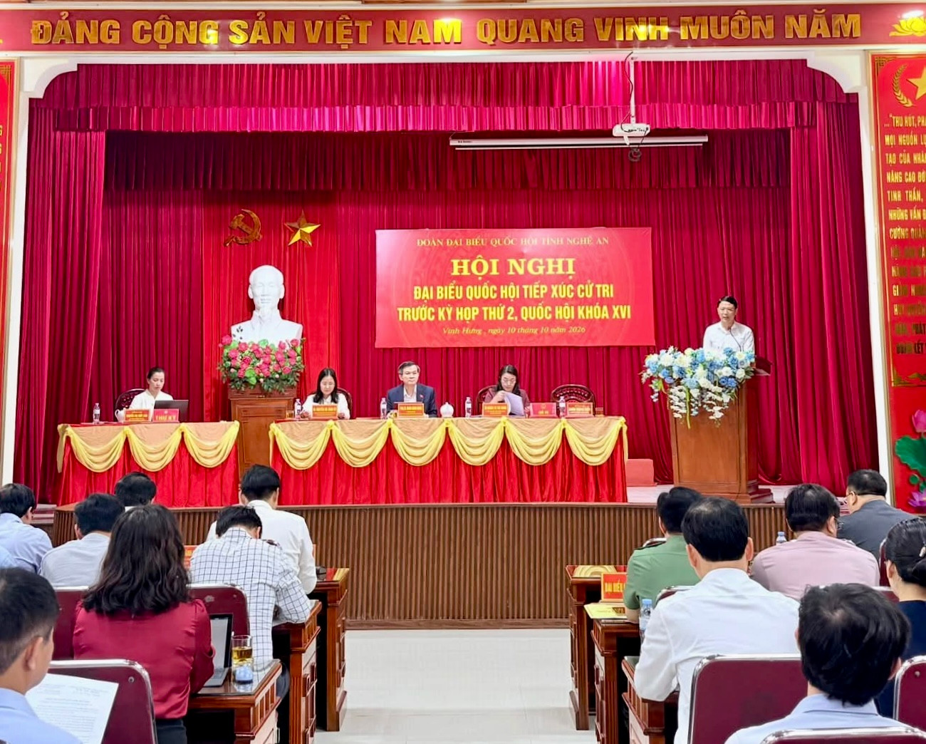 Toàn cảnh Hội nghị TXCT phường Vinh Hưng. Ảnh: