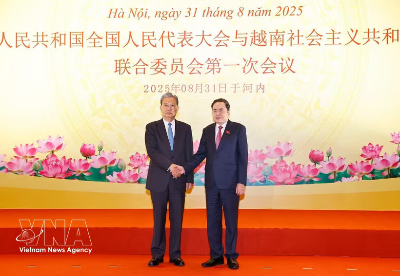 President of the National Assembly Tran Thanh Man (right) and Chairman of the Standing Committee of the National People’s Congress of China Zhao Leji at the first session of the Cooperation Committee between the two legislative bodies in Hanoi on August 31, 2025 (Photo: VNA)