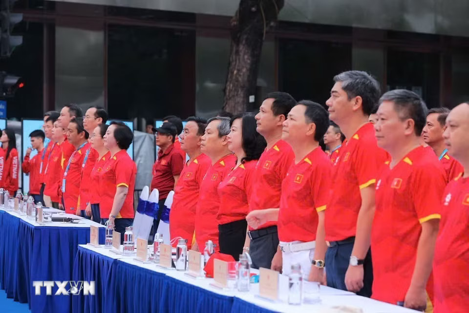 Thường trực Ban Bí thư Trần Cẩm Tú, Phó Thủ tướng Phạm Thị Thanh Trà cùng các đại biểu dự lễ phát động