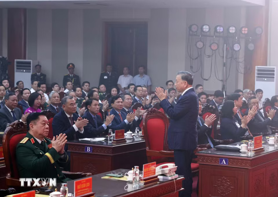 Tổng Bí thư, Chủ tịch nước Tô Lâm với các đại biểu tại lễ kỷ niệm