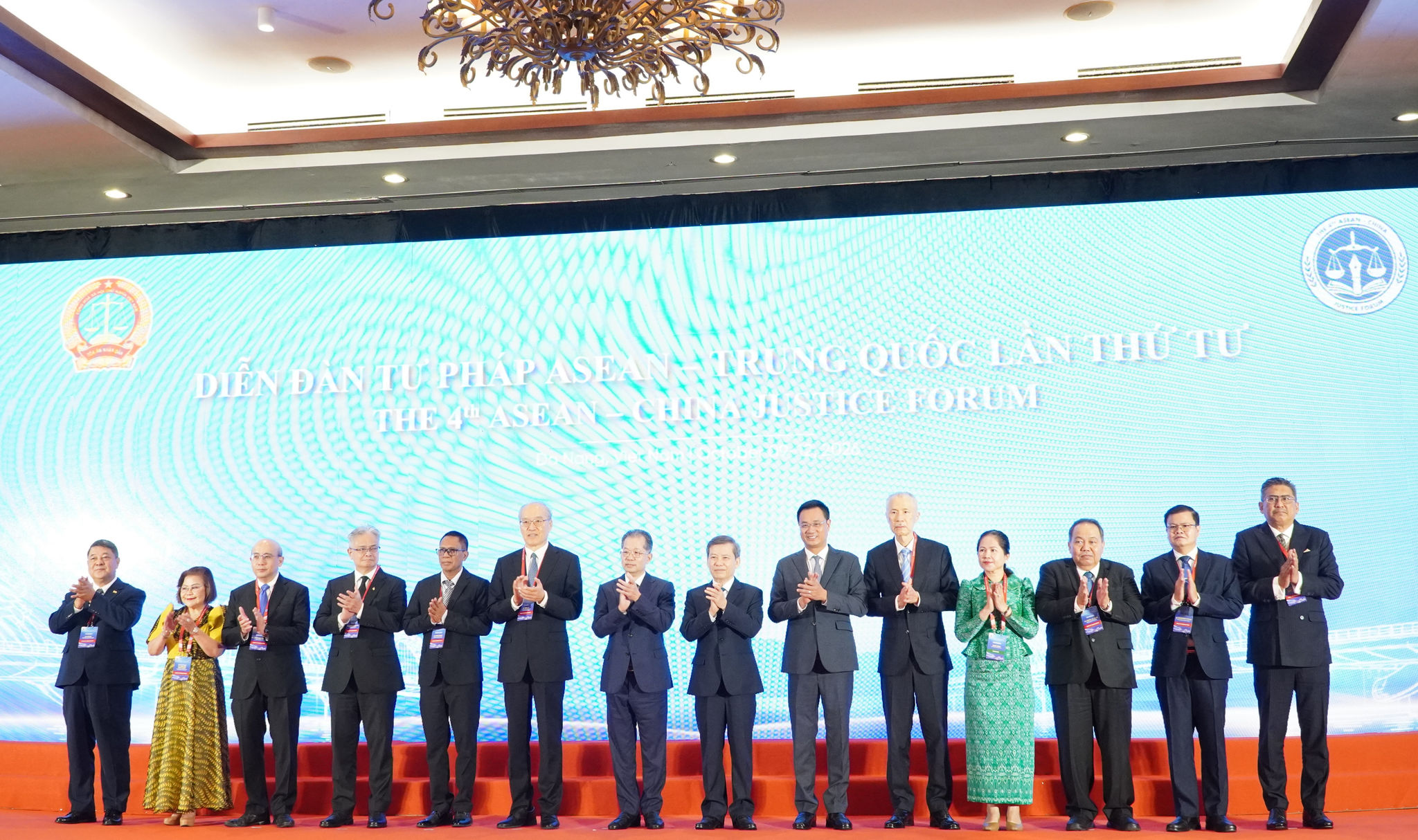 Lãnh đạo Đảng, Nhà nước chụp ảnh lưu niệm cùng Chánh án Tòa án nhân dân tối cao các nước ASEAN - Trung Quốc