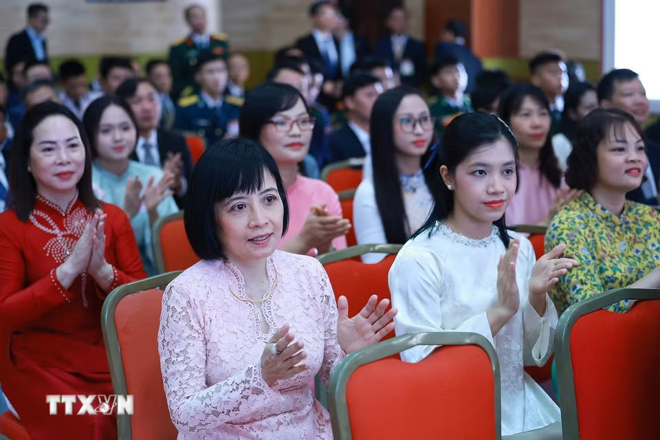 Cộng đồng người Việt Nam tại Campuchia tham dự buổi gặp