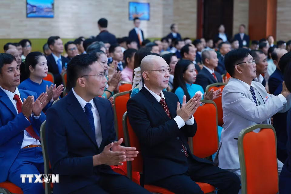 Cộng đồng người Việt Nam tại Campuchia tham dự buổi gặp