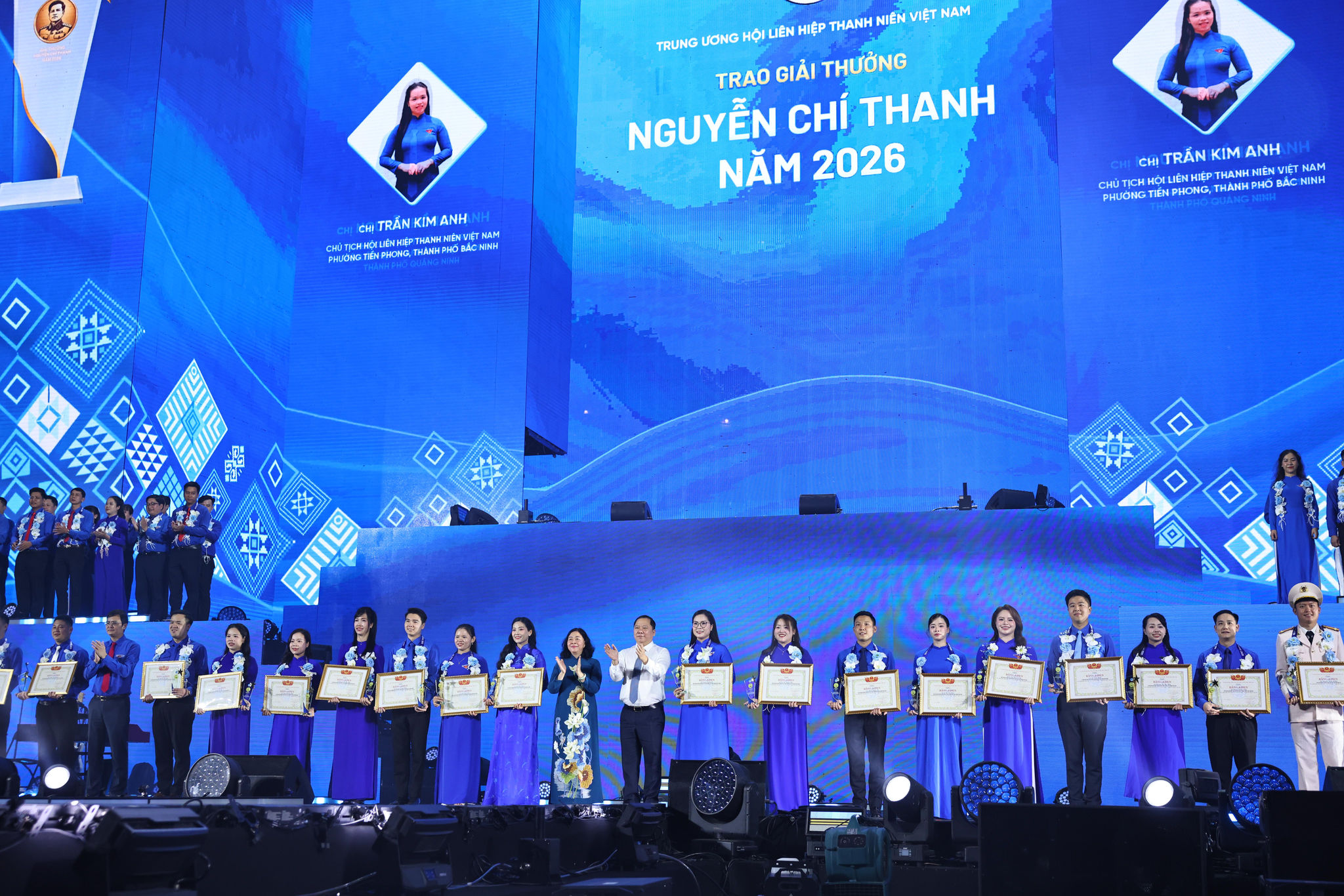 Ủy viên Bộ Chính trị, Bí thư Trung ương Đảng, Chủ tịch Ủy ban Trung ương Mặt trận Tổ quốc Việt Nam Bùi Thị Minh Hoài; Ủy viên Trung ương Đảng, Phó Bí thư Thường trực Đảng ủy Dân vận, Mặt trận và các đoàn thể Trung ương, Phó Chủ tịch Ủy ban Trung ương Mặt trận Tổ quốc Việt Nam Nguyễn Phi Long và Phó…