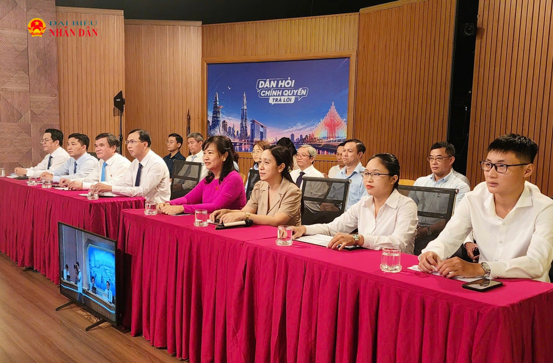 Các đại biểu tham dự chương trình