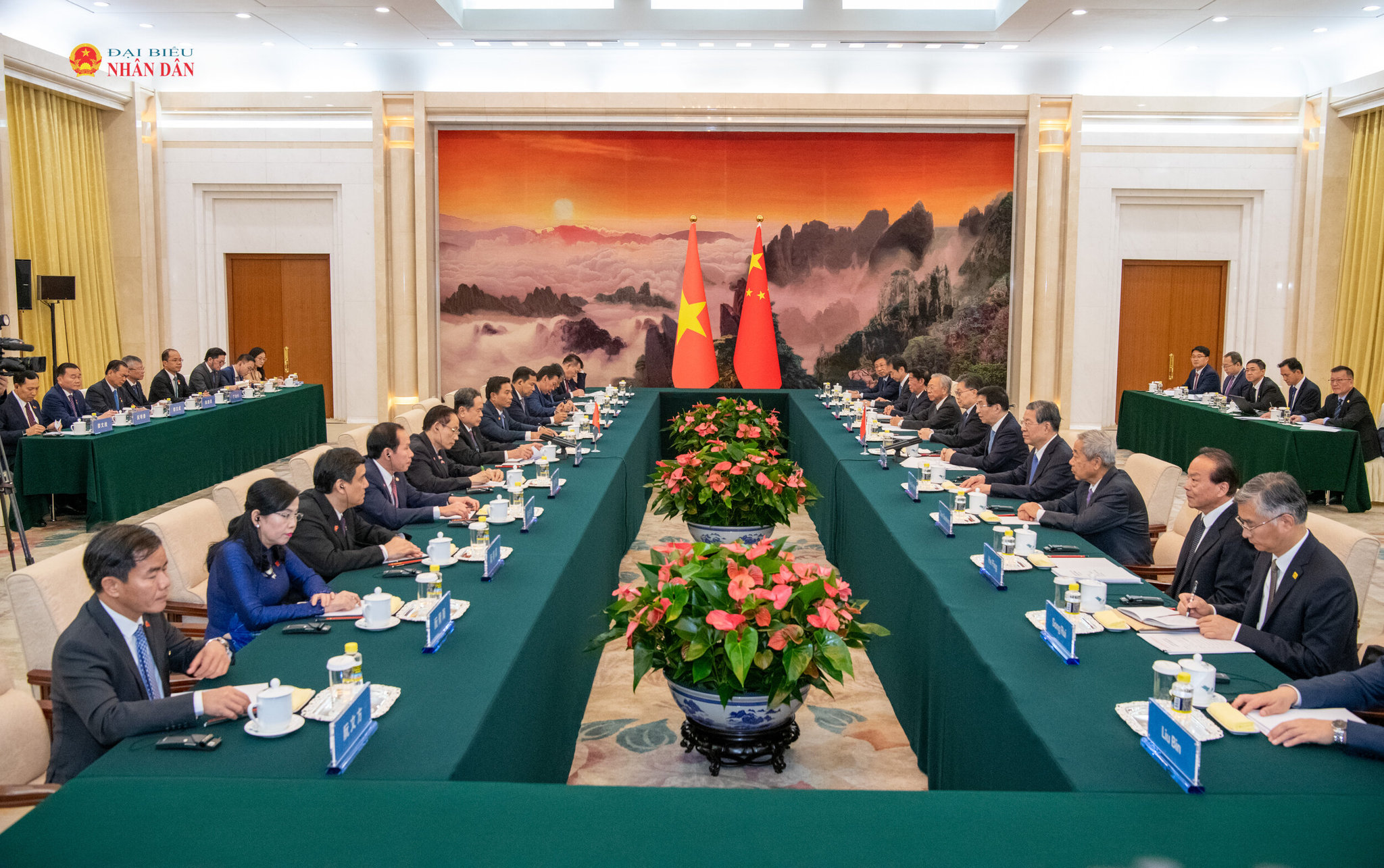 Chủ tịch Quốc hội Trần Thanh Mẫn hội kiến Chủ tịch Chính hiệp Trung Quốc Vương Hộ Ninh.3