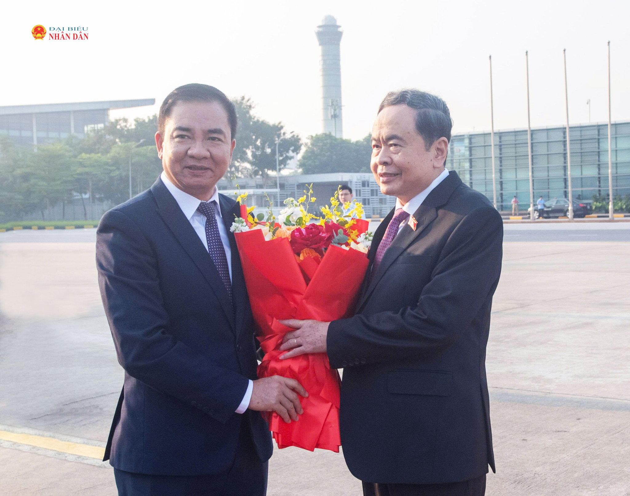 Chủ tịch Quốc hội Trần Thanh Mẫn lên đường thăm chính thức Trung Quốc