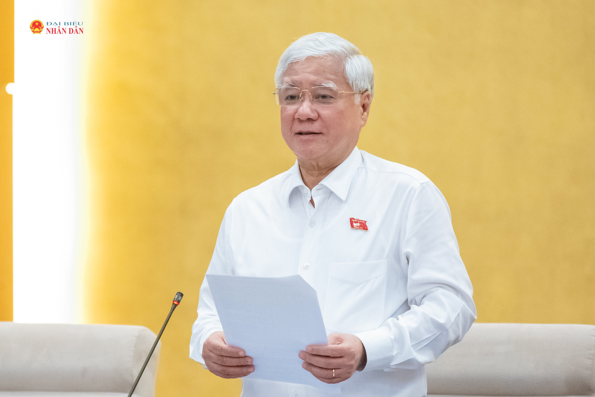 Phó Chủ tịch Thường trực Quốc hội Đỗ Văn Chiến điều hành nội dung phiên họp