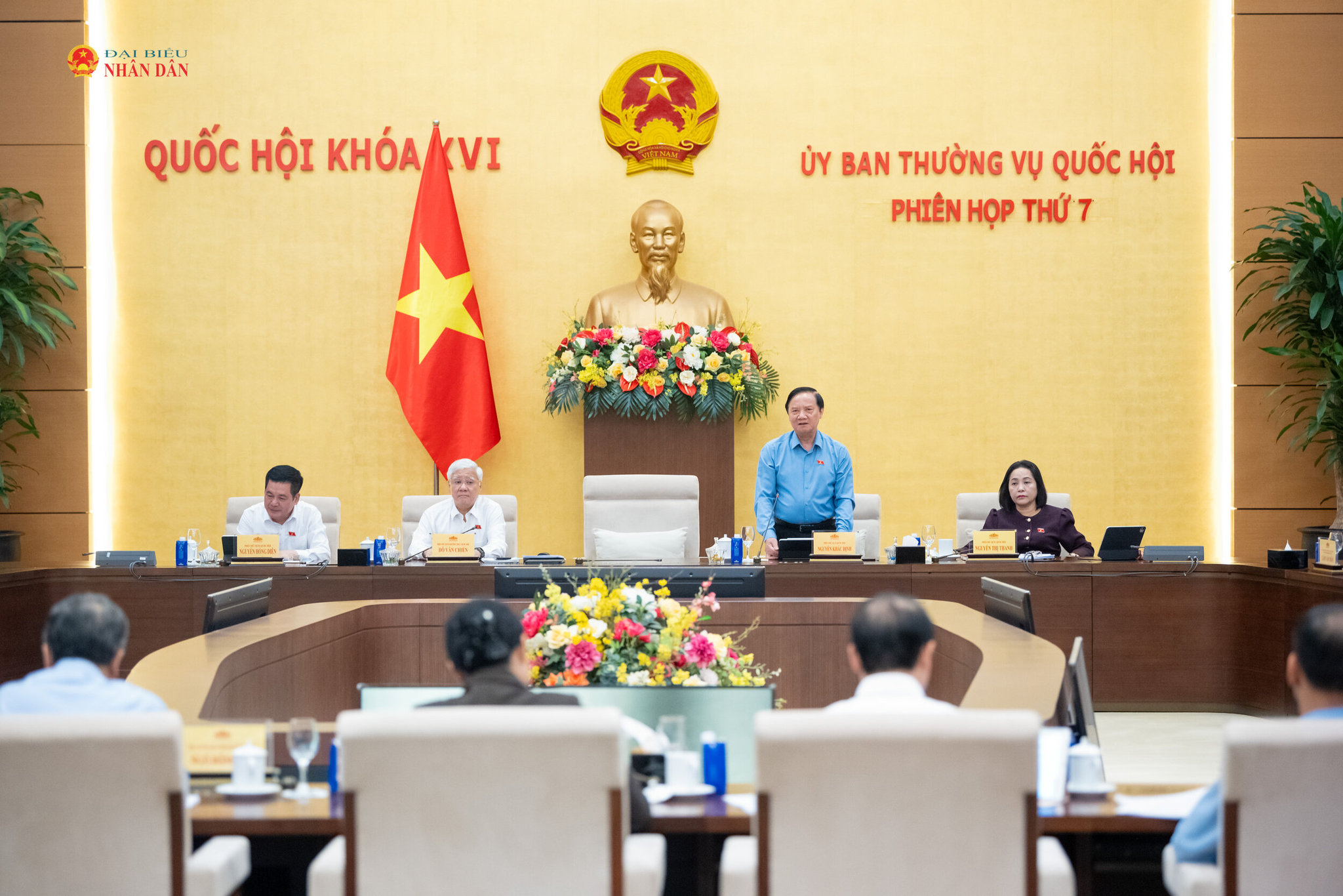 Phó Chủ tịch Quốc hội Nguyễn Khắc Định phát biểu