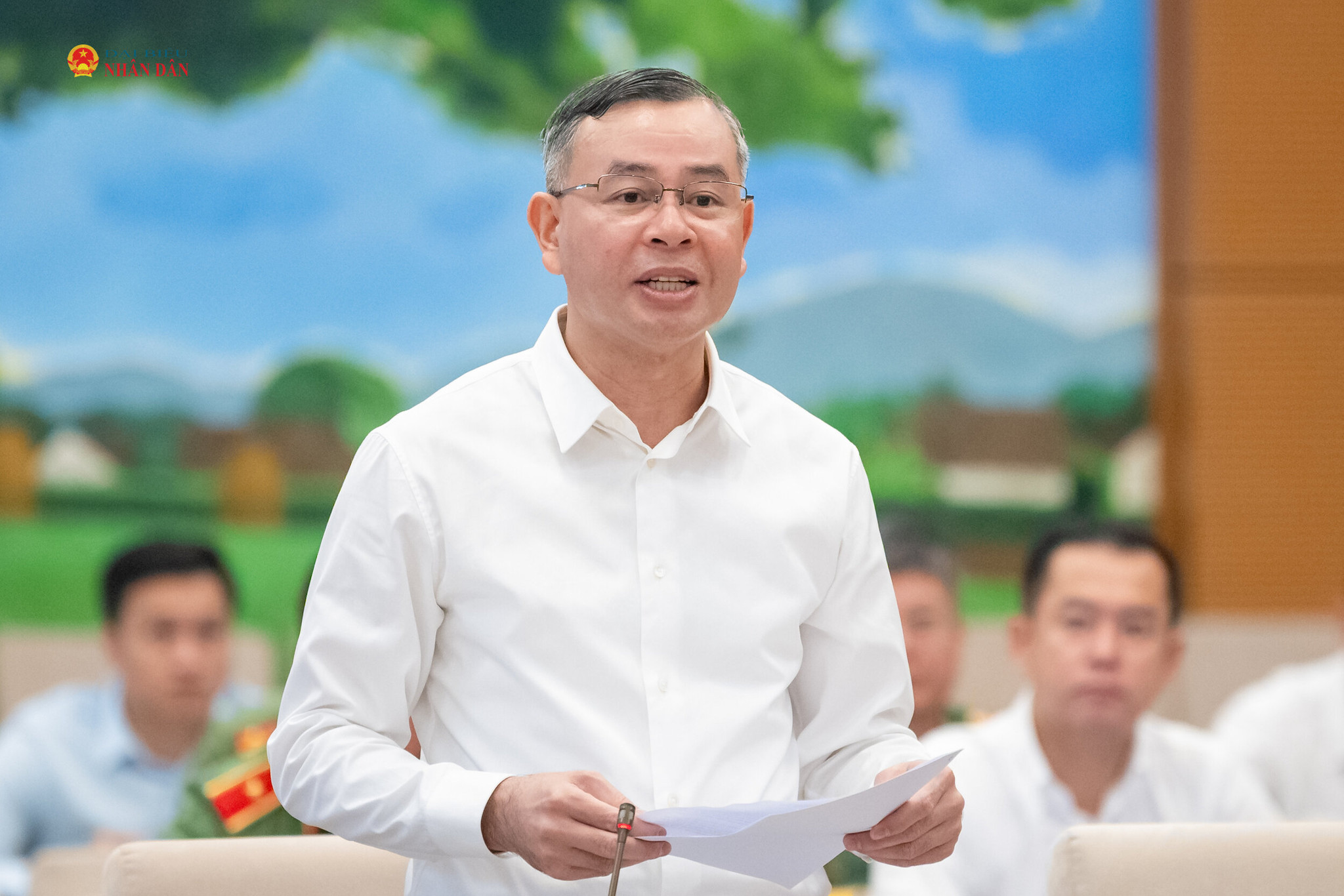 Bộ trưởng Bộ Tài chính Ngô Văn Tuấn thuyết trình về nội dung cơ bản của dự thảo