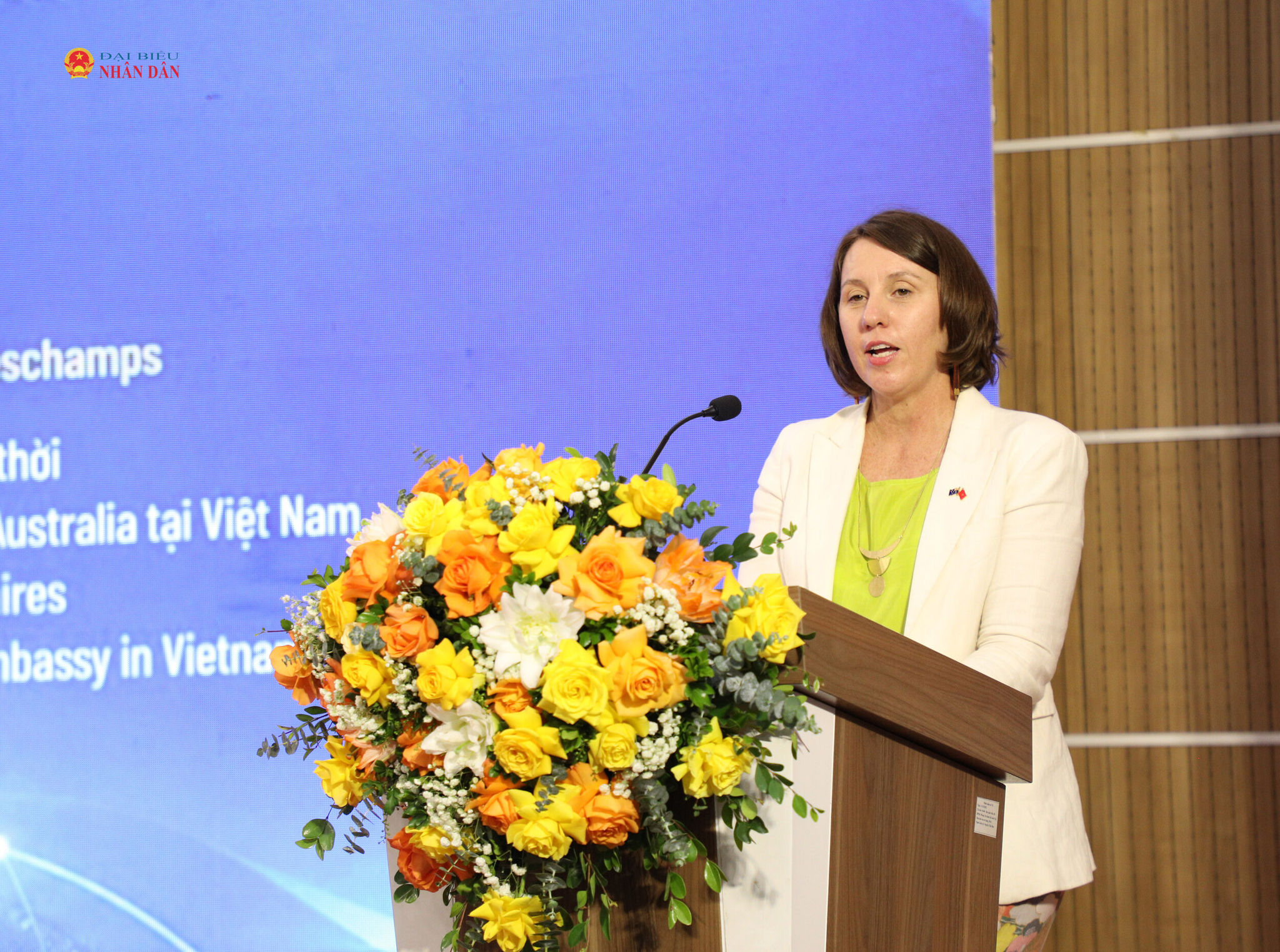 Đại diện Đại sứ quán Australia tại Việt Nam Renee Deschamps phát biểu