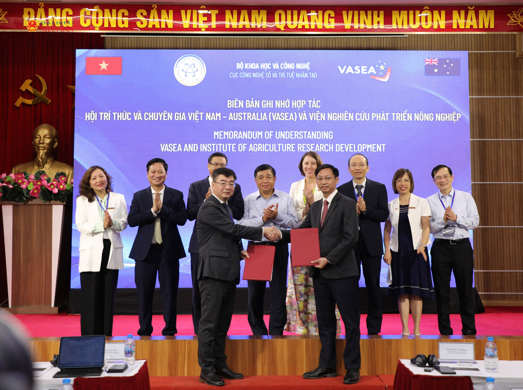 Lễ ký kết Biên bản ghi nhớ hợp tác VASEA và Viện Nghiên cứu Phát triển Nông nghiệp