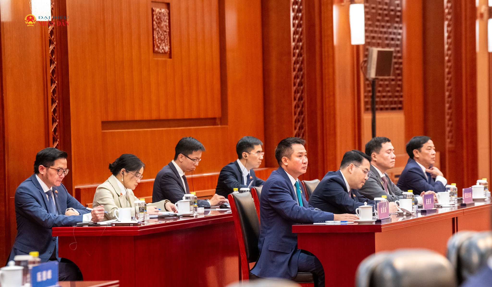 Các đại biểu tham dự hội đàm.1