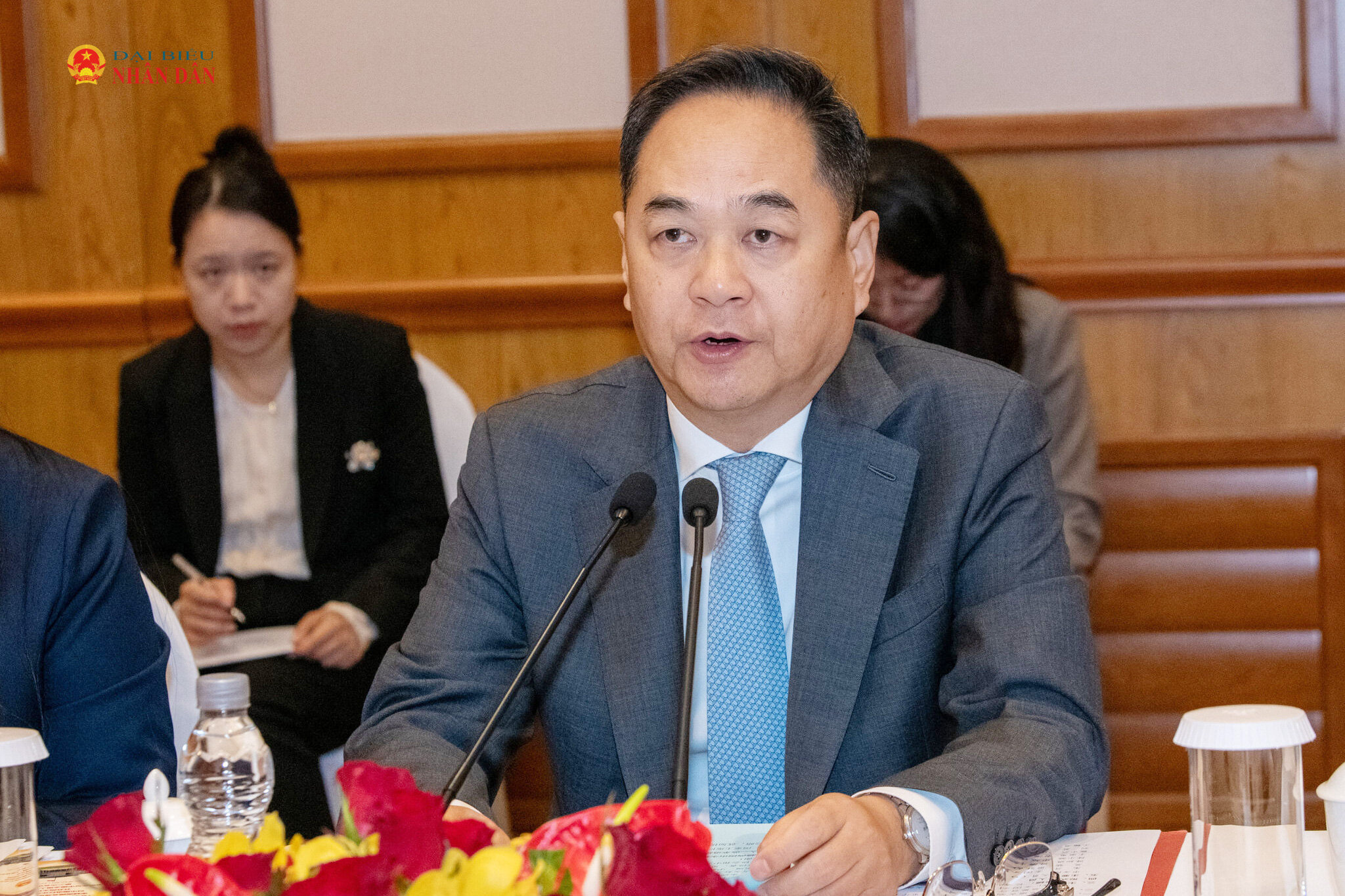 Chủ tịch Hội hữu nghị Đối ngoại nhân dân Trung Quốc Dương Vạn Minh phát biểu tại cuộc tiếp