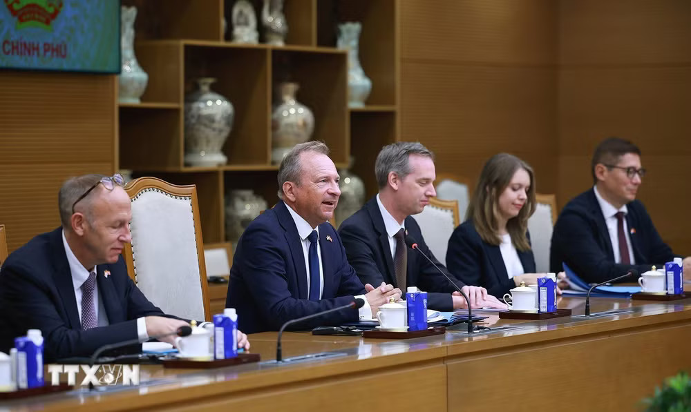 Bộ trưởng Tài chính Luxembourg Gilles Roth phát biểu
