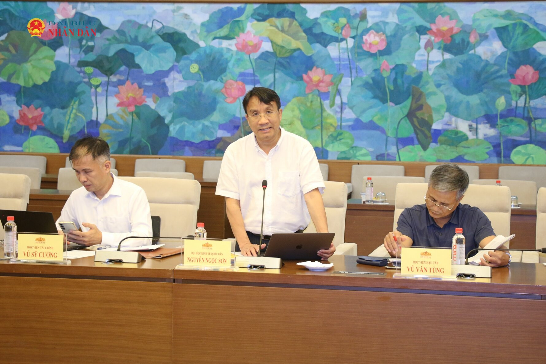 PGS.TS. Nguyễn Ngọc Sơn phát biểu tại tọa đàm