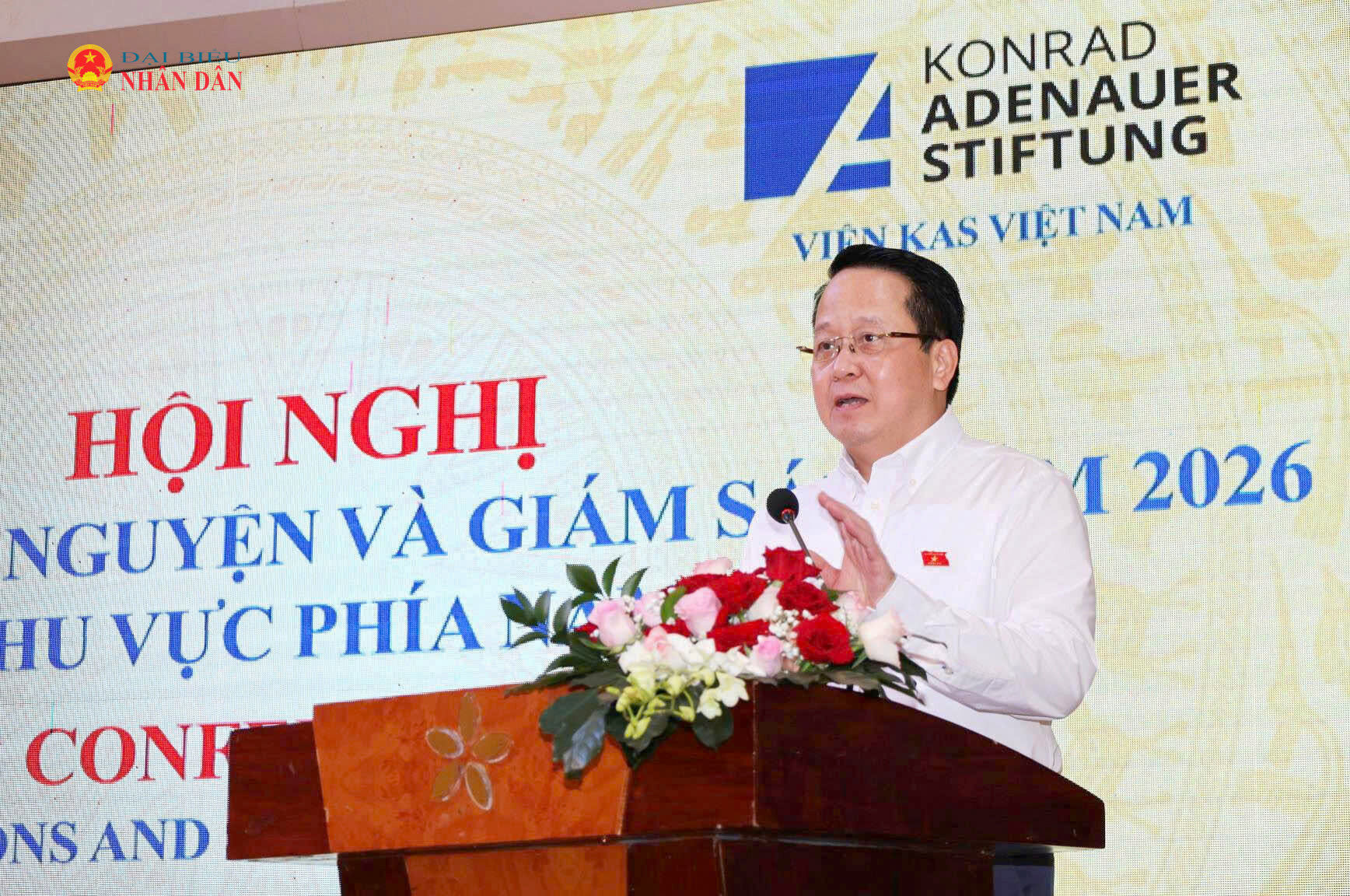 Phó Chủ nhiệm Ủy ban Dân nguyện và Giám sát Hoàng Anh Công phát biểu khai mạc hội nghị