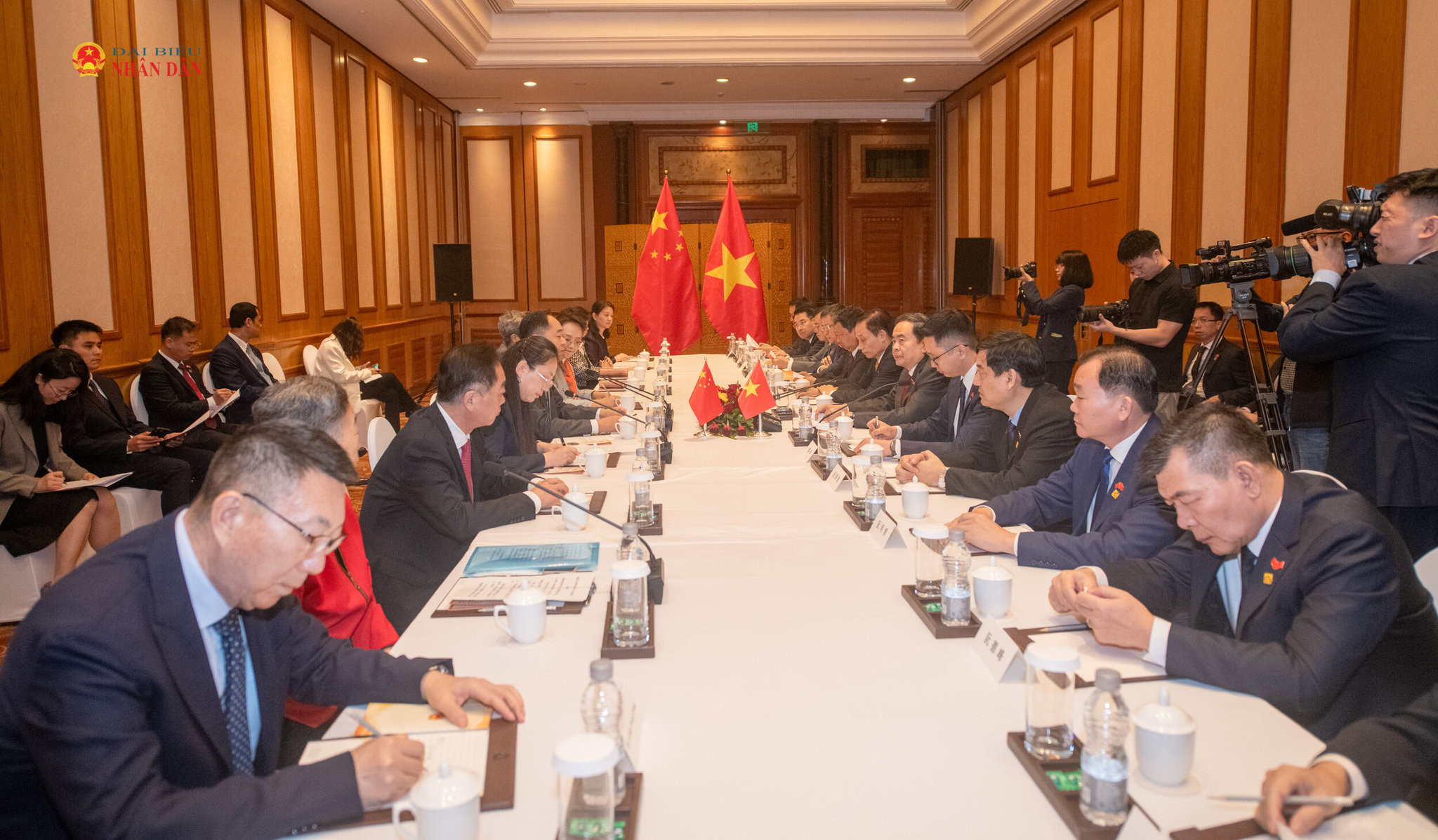 Quang cảnh cuộc tiếp.2