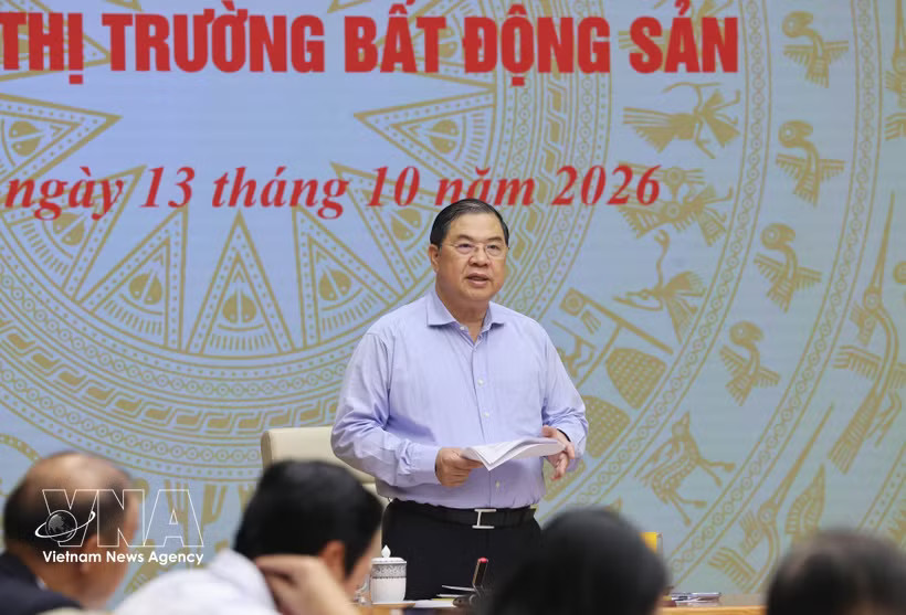 Standing Deputy Prime Minister Pham Gia Tuc addresses the meeting of the Central Steering Committee for Housing Policy and the Real Estate Market on October 13, 2026. (Photo: VNA)