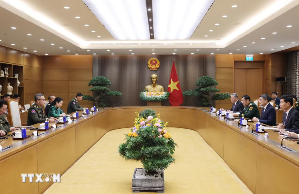 Thủ tướng Lê Minh Hưng tiếp Đại tướng Tea Seiha, Phó Thủ tướng, Bộ trưởng Bộ Quốc phòng Campuchia