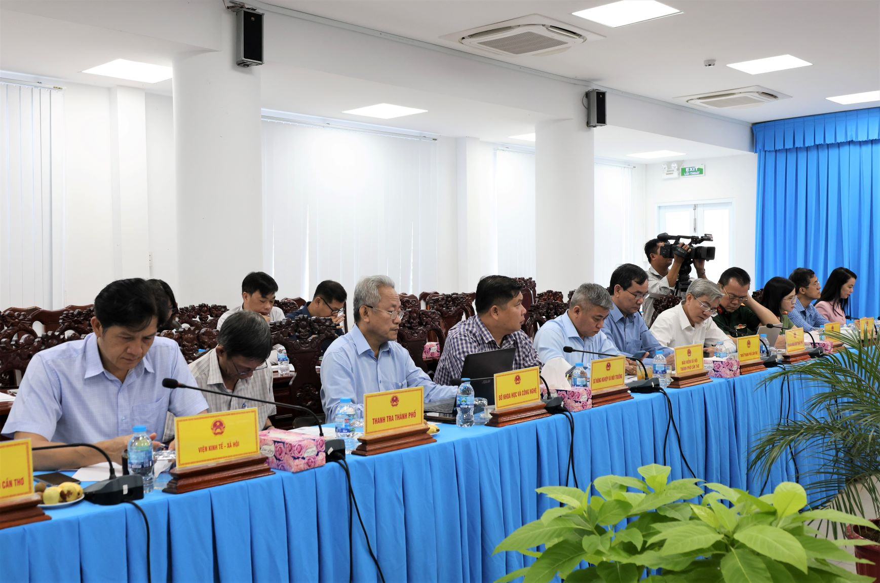 Các đại biểu tham dự Hội nghị
