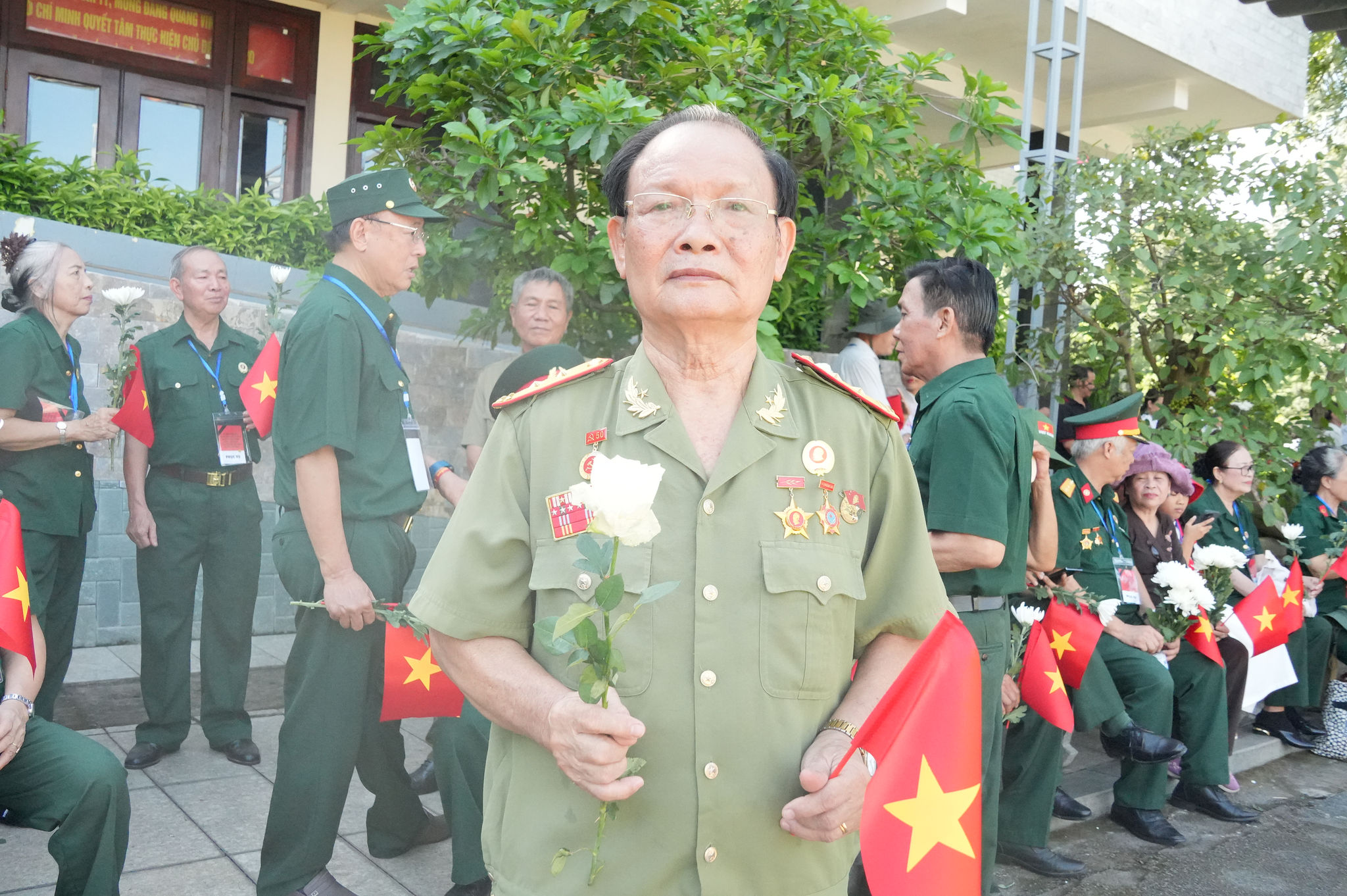 14 TP. Hồ Chí Minh Xúc động ngày tiên đưa các liệt sĩ về nơi an nghỉ