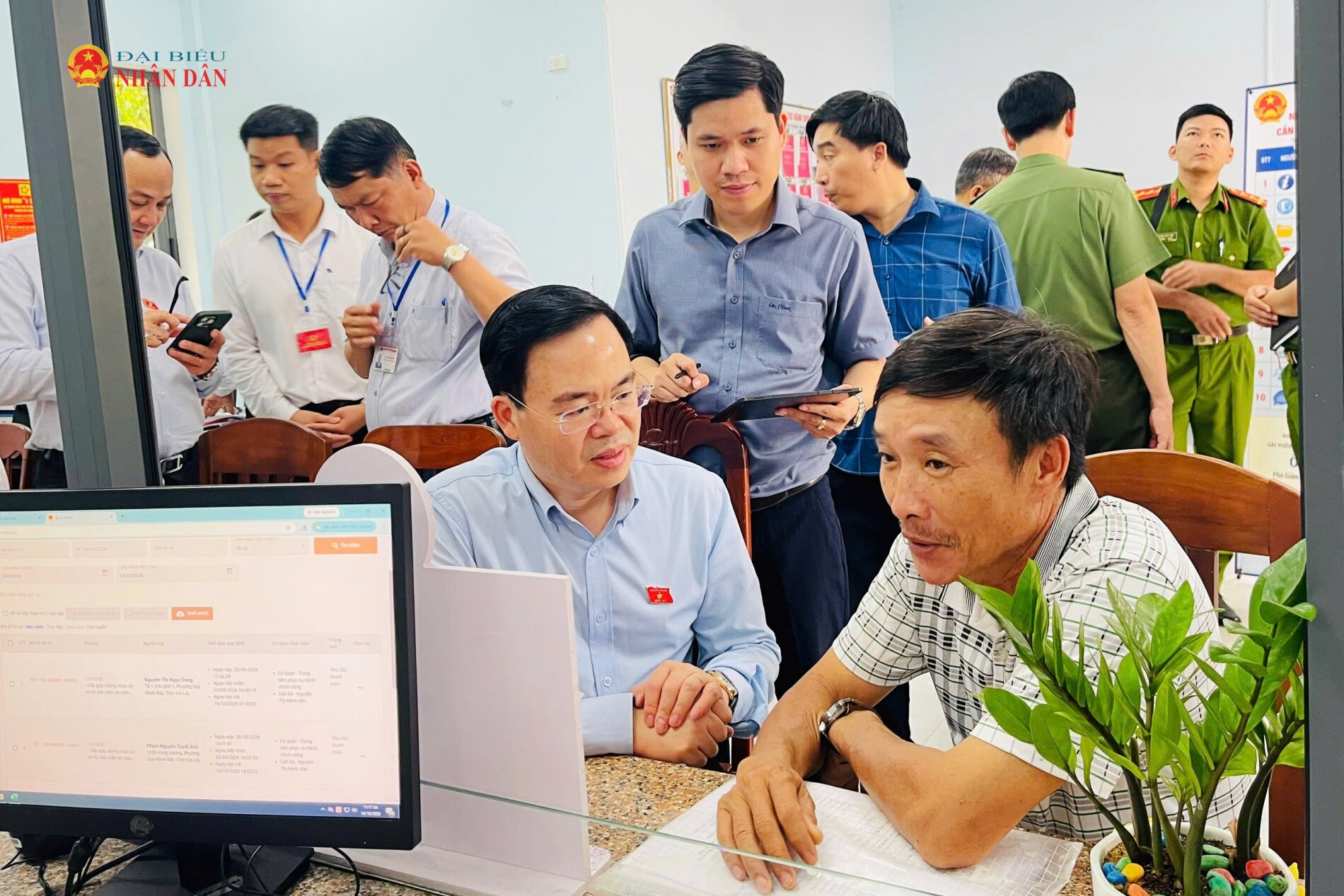 Đoàn giám sát khảo sát thực tế tại Trung tâm Phục vụ hành chính công phường Quy Nhơn Bắc