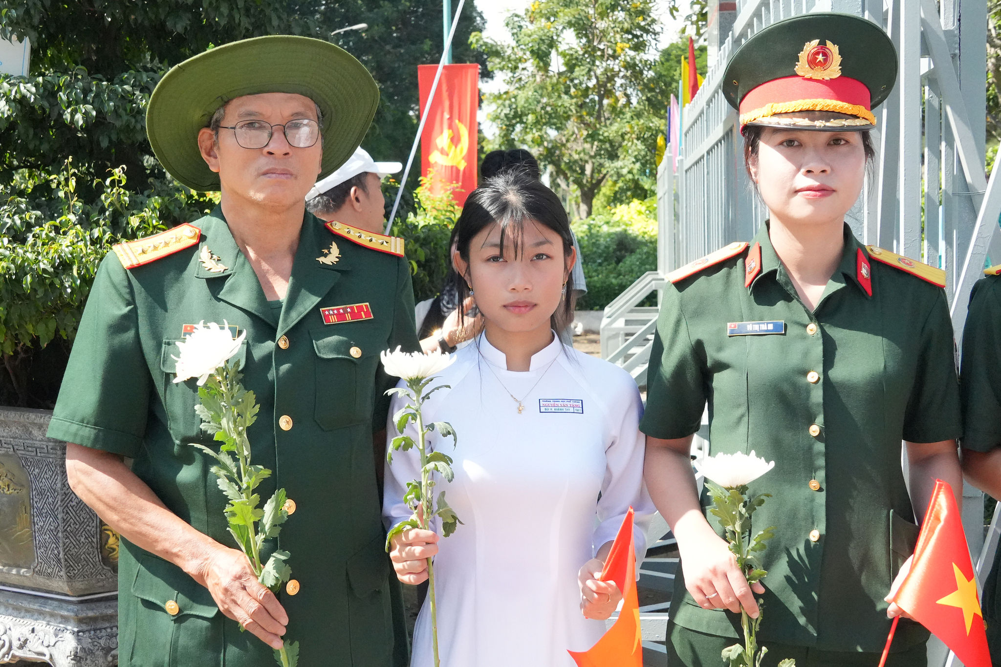 26 TP. Hồ Chí Minh Xúc động ngày tiên đưa các liệt sĩ về nơi an nghỉ