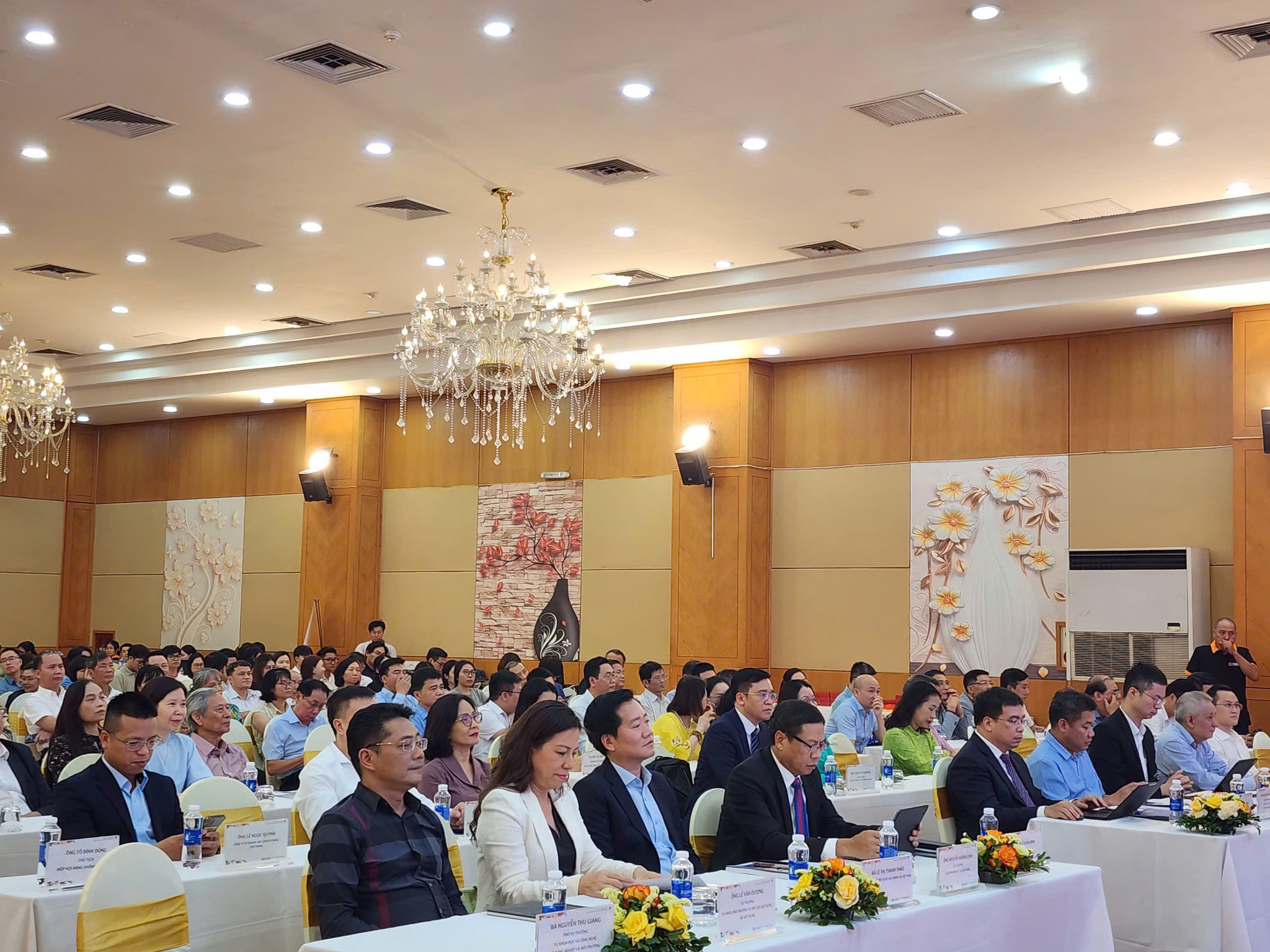 Các đại biểu dự Lễ kỷ niệm
