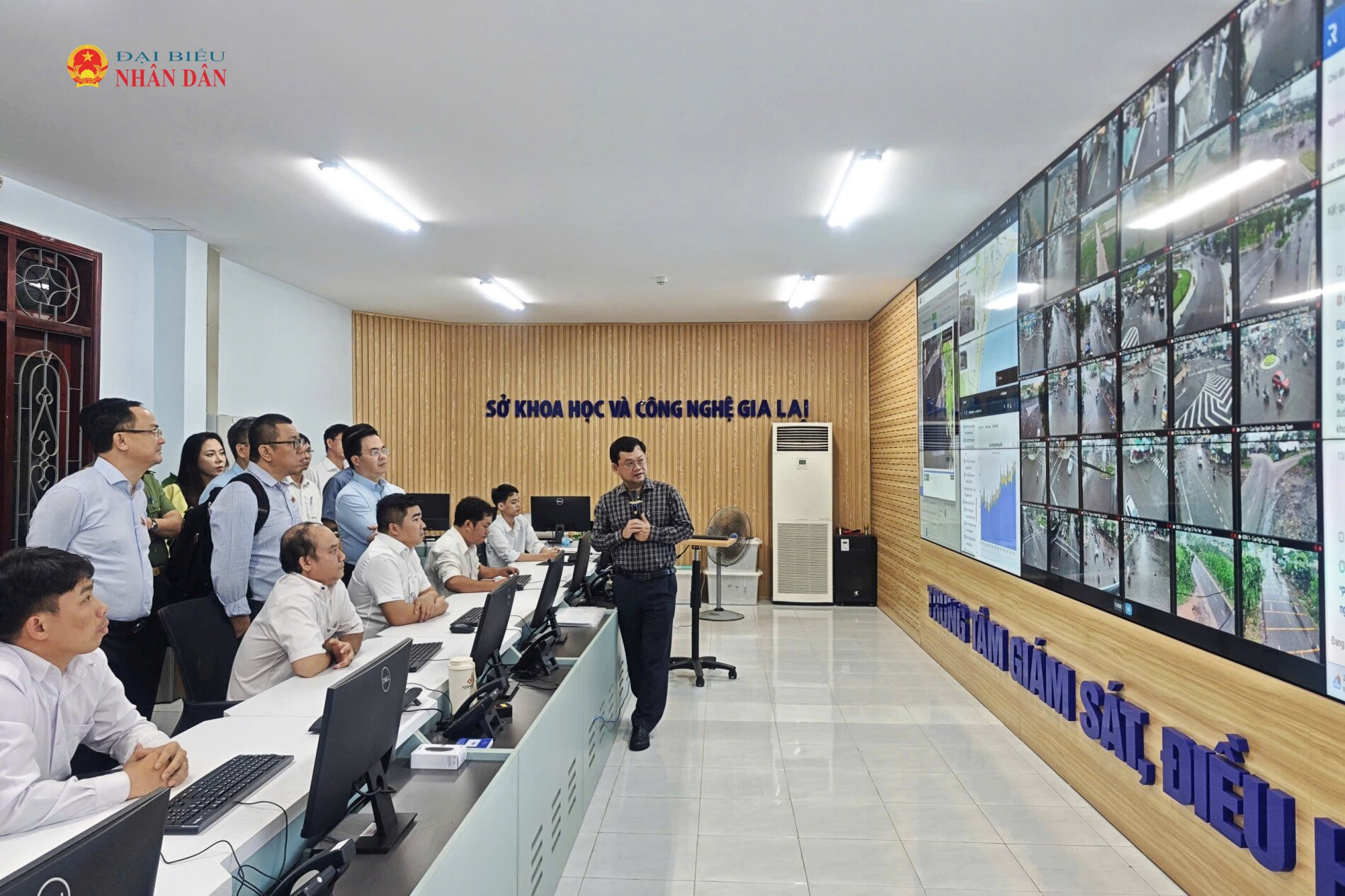 Đoàn giám sát khảo sát thực tế tại Trung tâm Giám sát, điều hành thông minh tỉnh Gia Lai