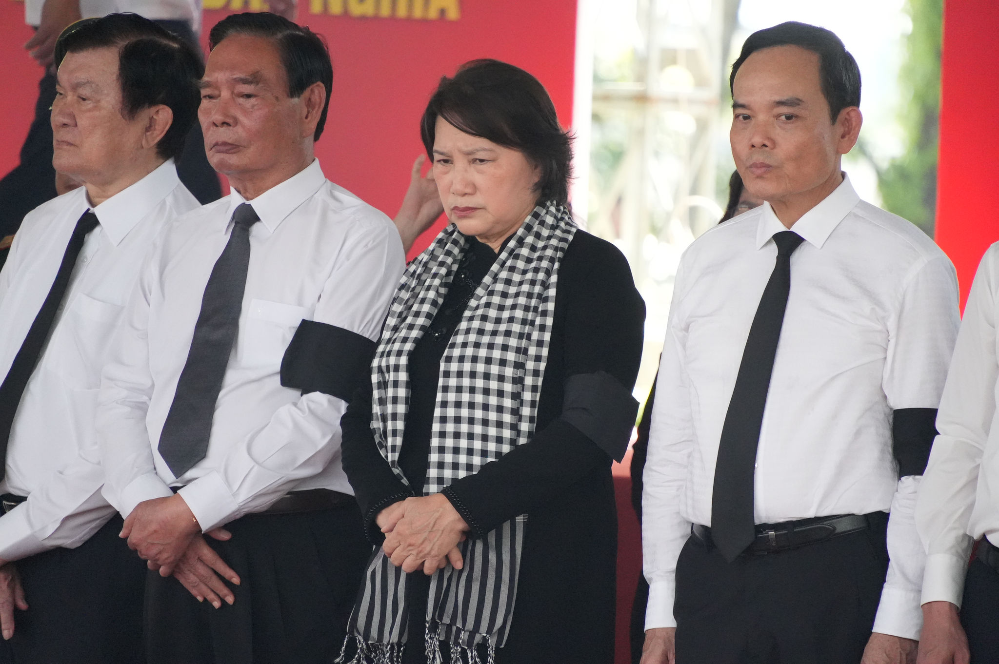 41 TP. Hồ Chí Minh Xúc động ngày tiên đưa các liệt sĩ về nơi an nghỉ