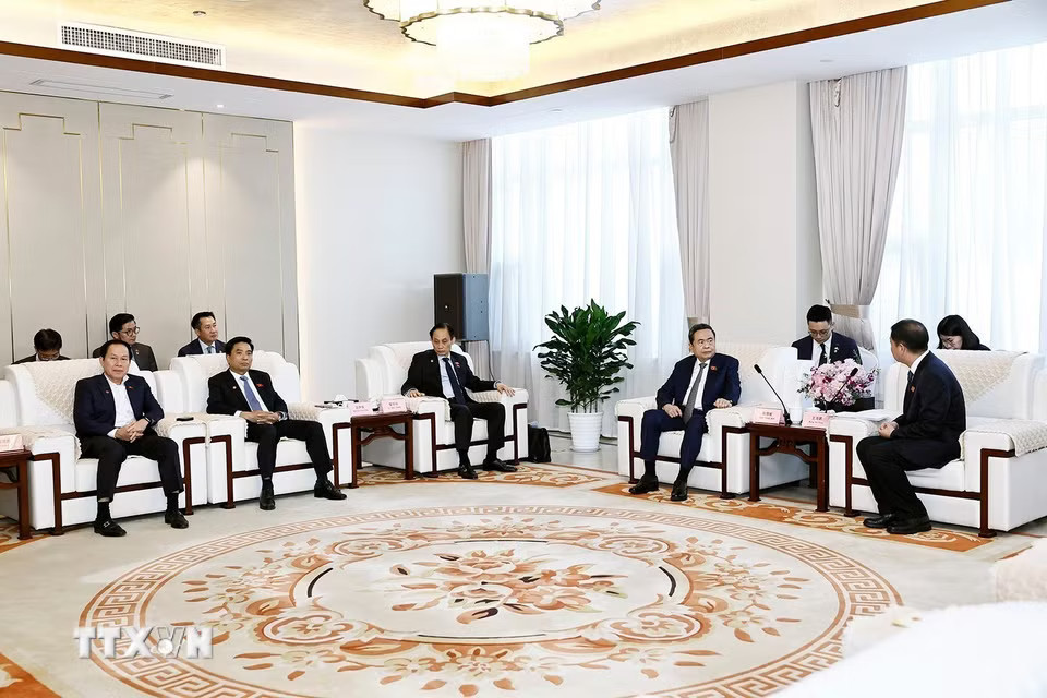 Chủ tịch Quốc hội Trần Thanh Mẫn tiếp Bí thư Thành uỷ Diên An Vương Hải Bằng