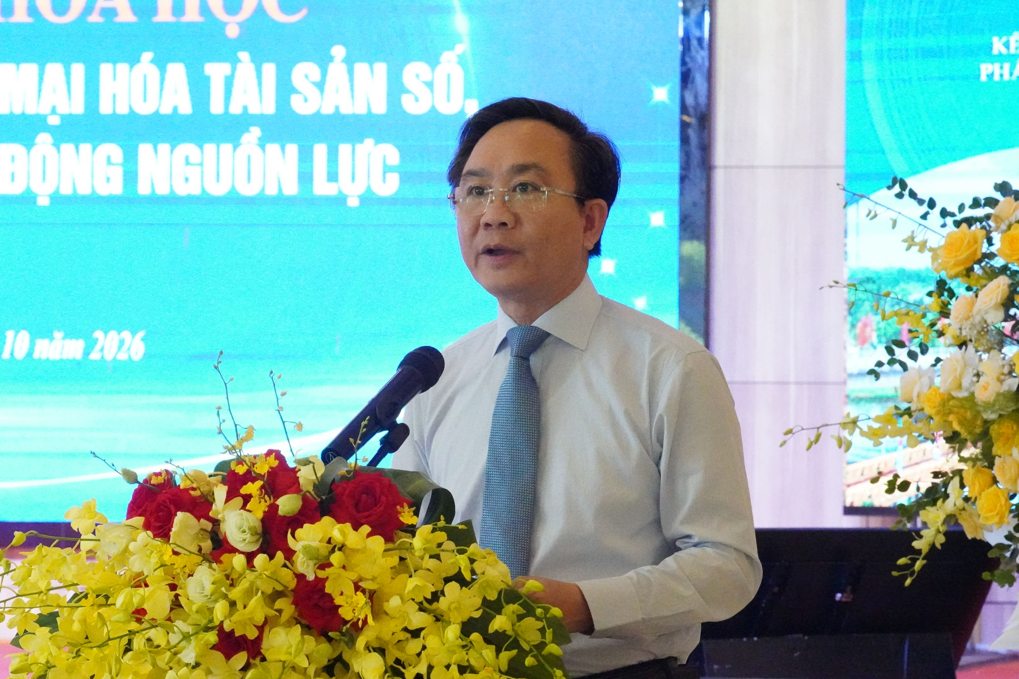 Phó Chủ tịch UBND tỉnh Hoàng Xuân Tân phát biểu khai mạc hội thảo