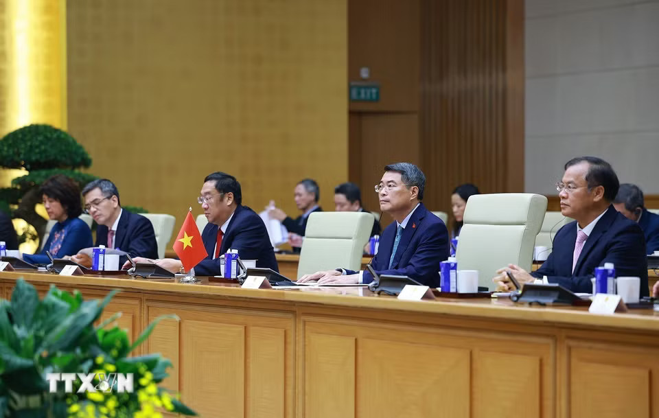 Thủ tướng Lê Minh Hưng và Đoàn đại biểu cấp cao Việt Nam tại cuộc tiếp