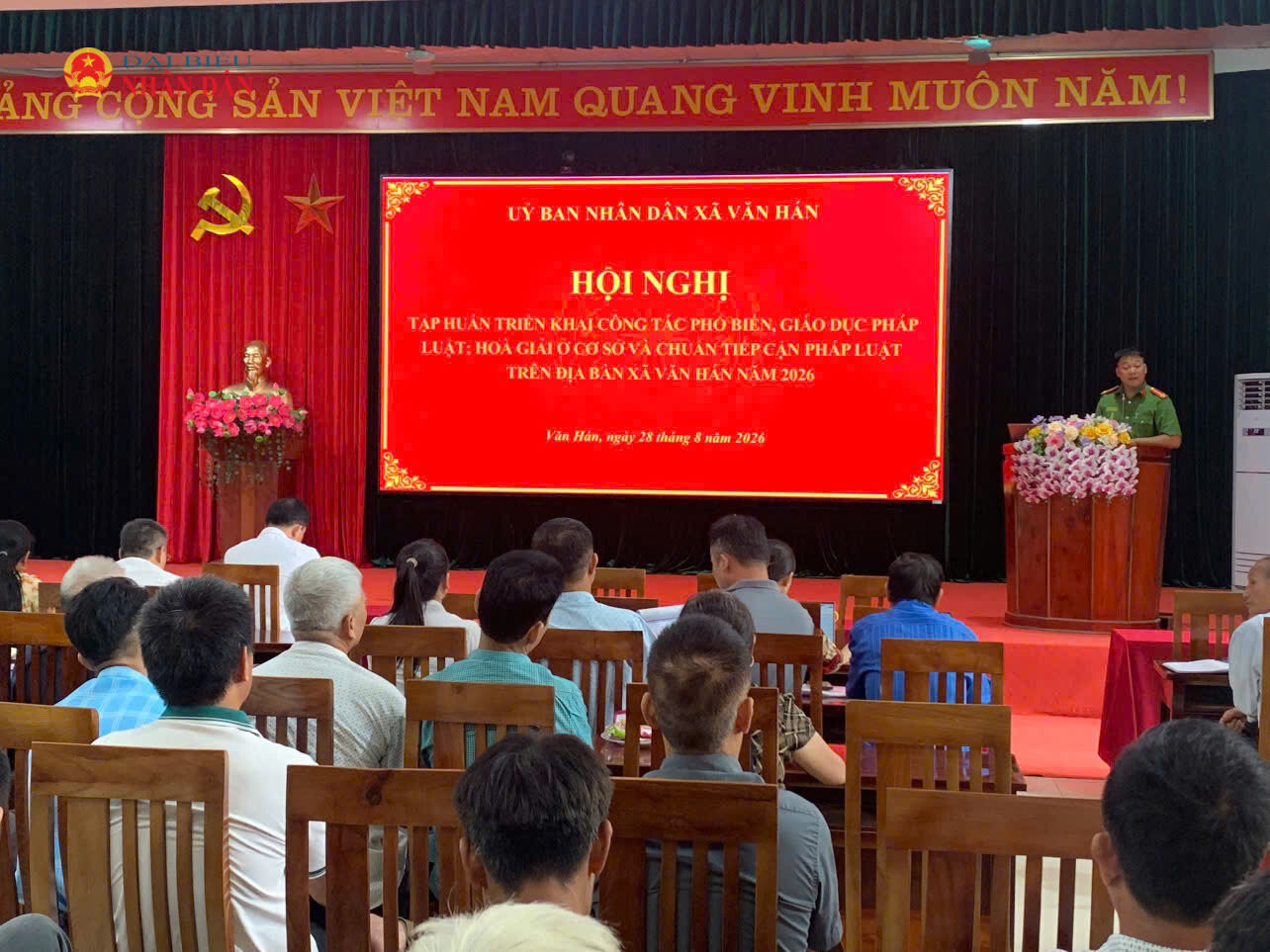 Công tác tuyên truyền được xã Văn Hán xác định là nhiệm vụ quan trọng hàng đầu, được triển khai linh hoạt với nhiều hình thức đa dạng