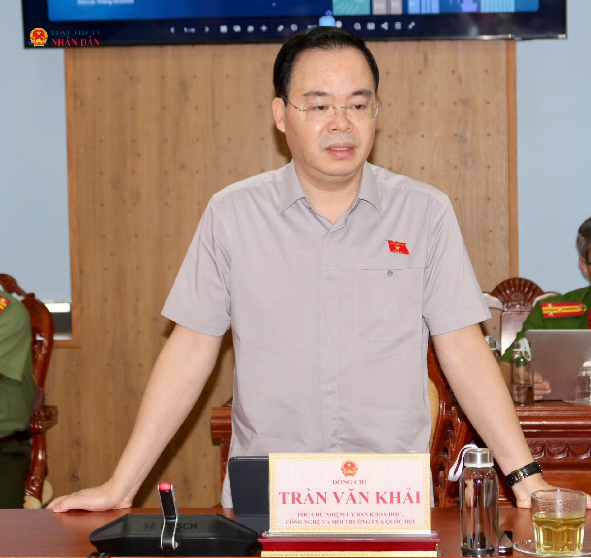 Phó Chủ nhiệm Ủy ban Khoa học, Công nghệ và Môi trường Trần Văn Khải phát biểu tại cuộc làm việc