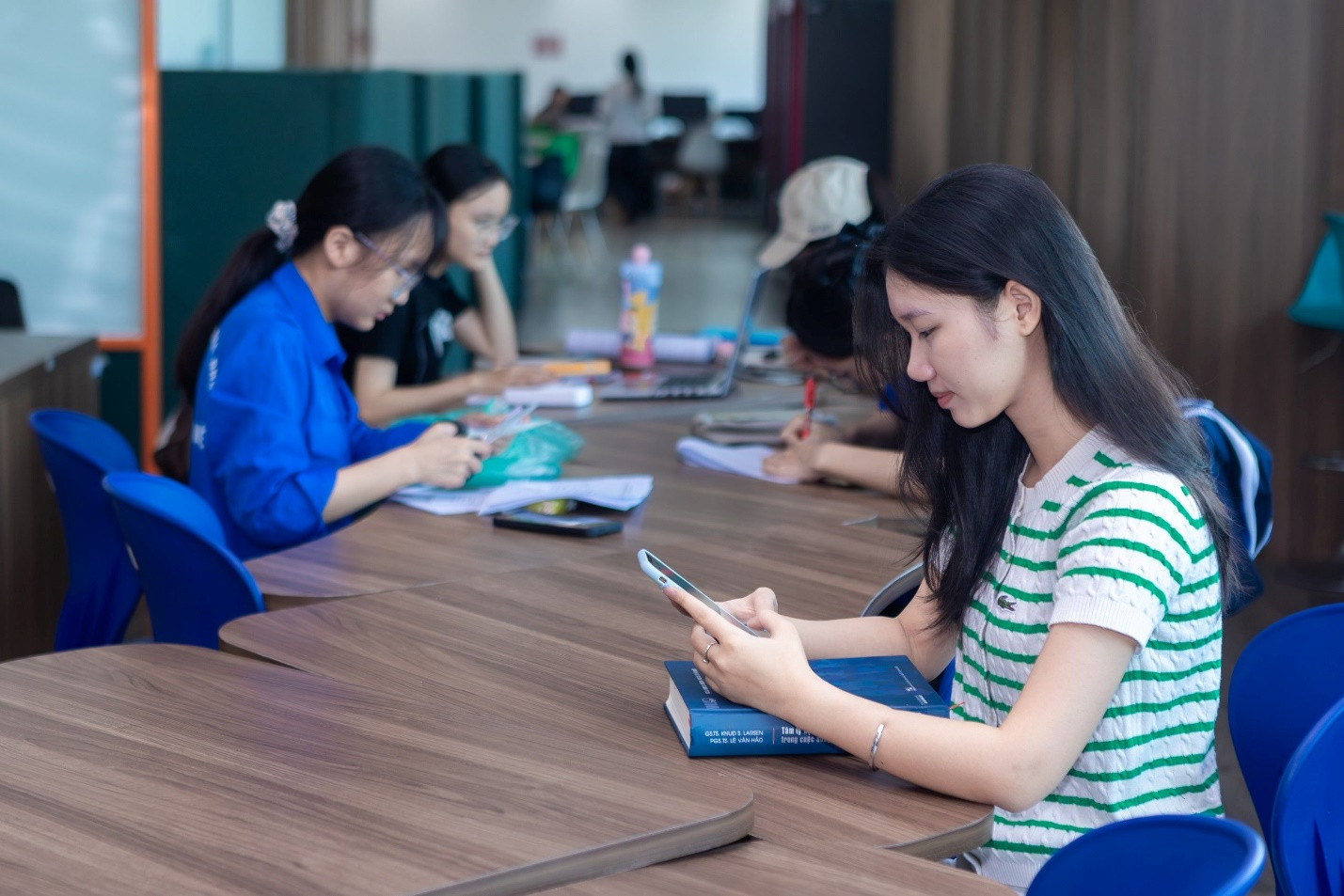 Viettel mở kho quà 220 tỷ trên Tammi