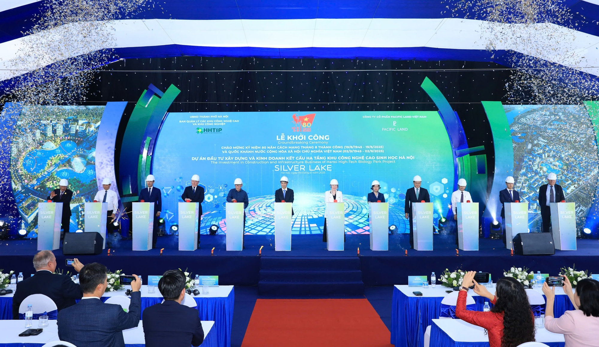 Các đại biểu thực hiện lễ khởi công dự án Khu Công nghệ cao sinh học Hà Nội, Minh Anh