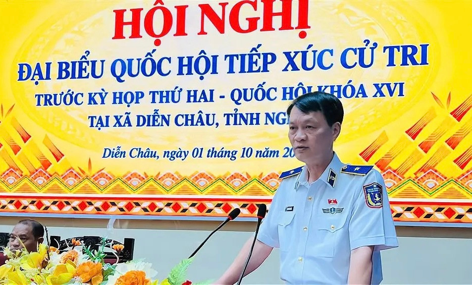 Hoàn thiện thể chế, phát triển kinh tế biển gắn với bảo vệ vững chắc chủ quyền