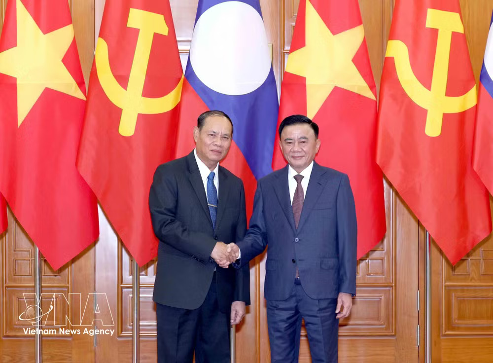 vnanet_potal-thuong-truc-ban-bi-thu-tran-cam-tu-chu-tri-le-don-thuong-truc-ban-bi-thu-lao-9089037-1.jpg