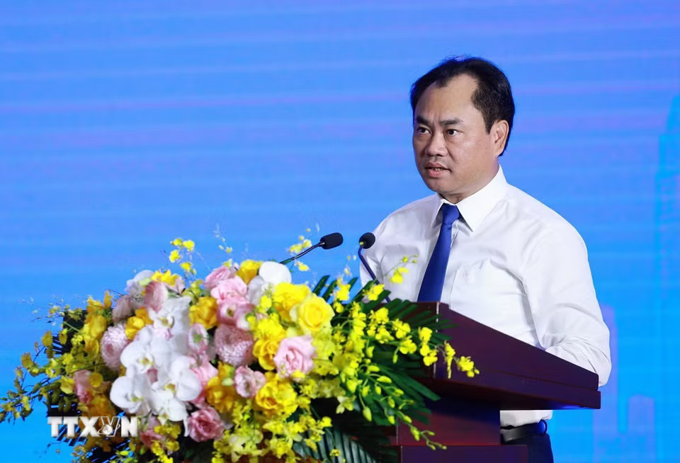 Bộ trưởng Bộ Nông nghiệp và Môi trường Trịnh Việt Hùng phát biểu