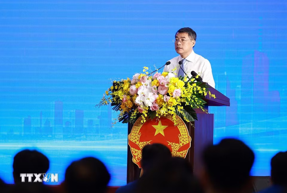 Thủ tướng Lê Minh Hưng phát biểu tại buổi đối thoại với thanh niên với chủ đề ”Phát huy vai trò thanh niên Việt Nam trong khởi nghiệp, đổi mới sáng tạo, góp phần thúc đẩy tăng trưởng và tạo việc làm”