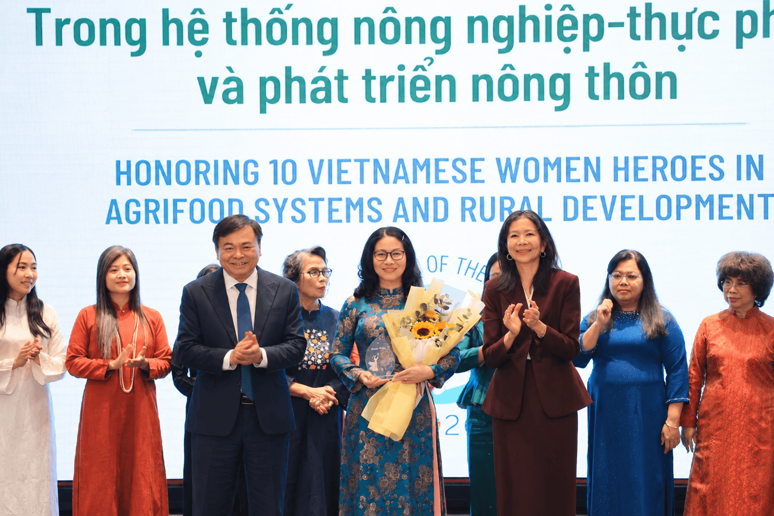 Vietnamese Women Heroes Recognition Ceremony