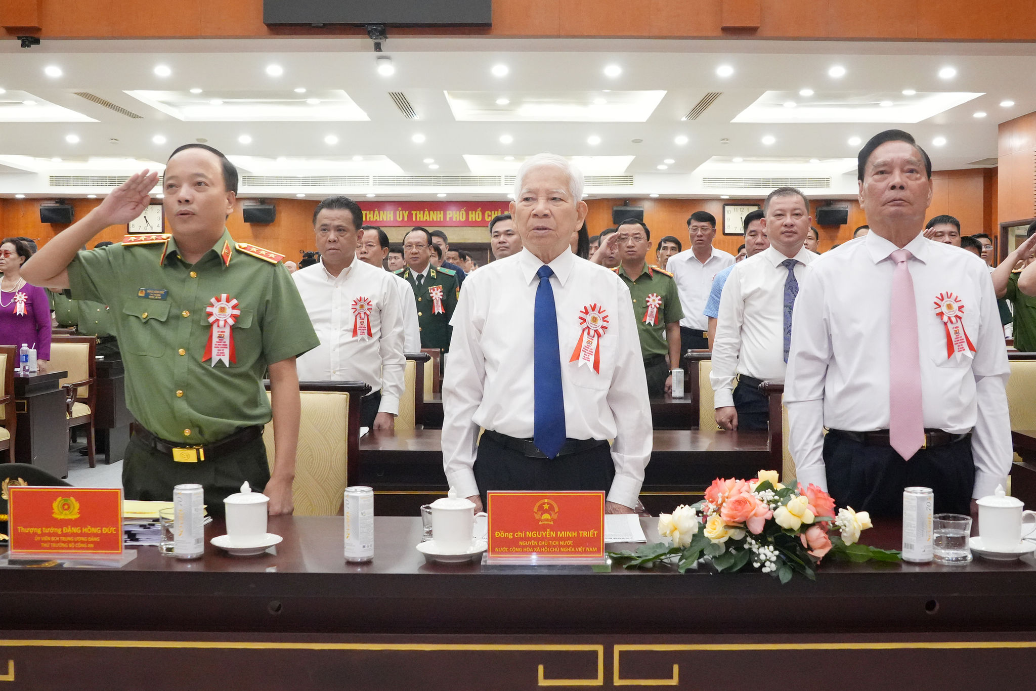 2 Phòng Cảnh vệ miền Nam đón nhận Huân chương Bảo vệ Tổ quốc hạng Nhì nhân kỷ niệm 70 năm thành lập