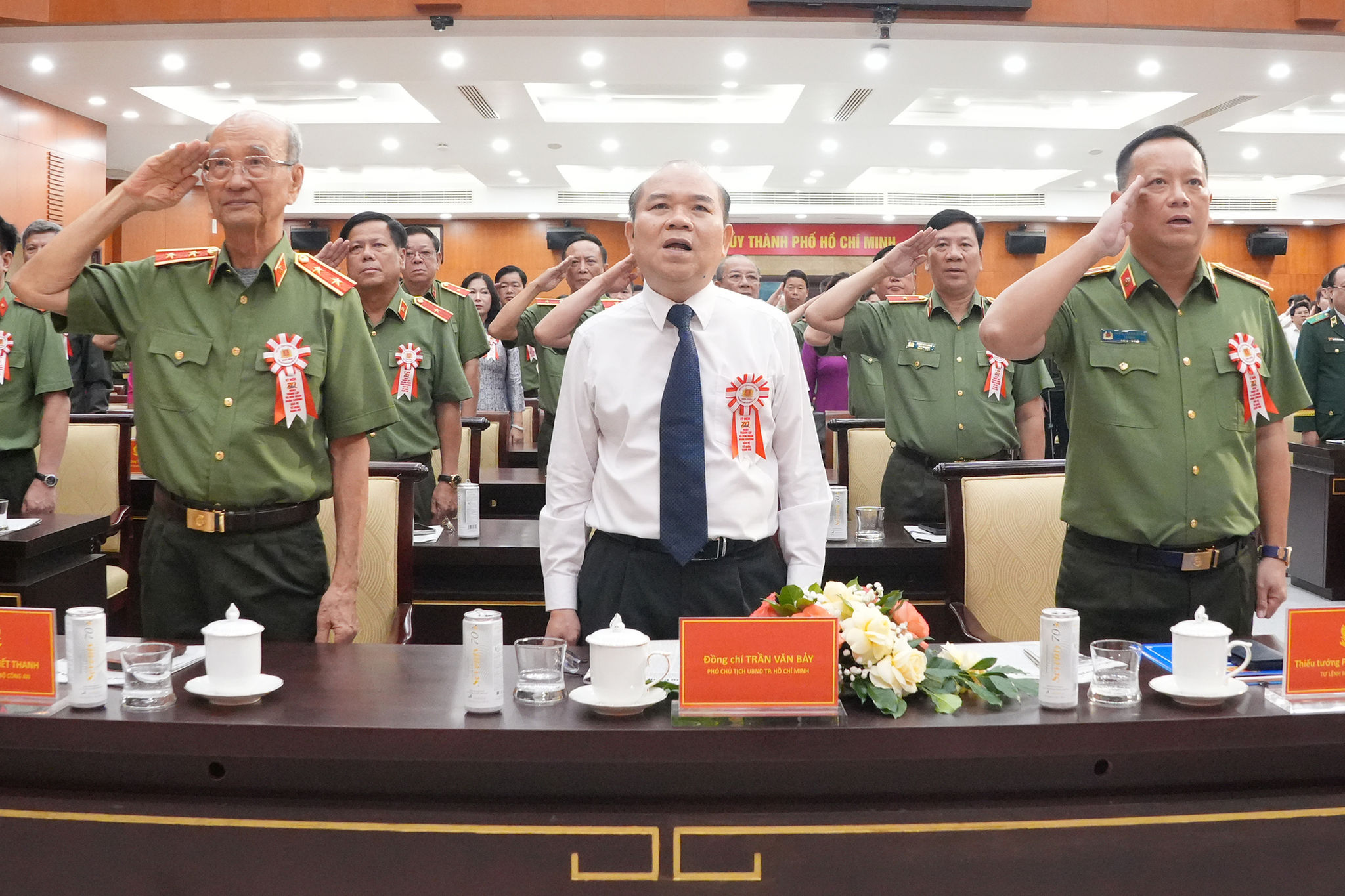 3 Phòng Cảnh vệ miền Nam đón nhận Huân chương Bảo vệ Tổ quốc hạng Nhì nhân kỷ niệm 70 năm thành lập