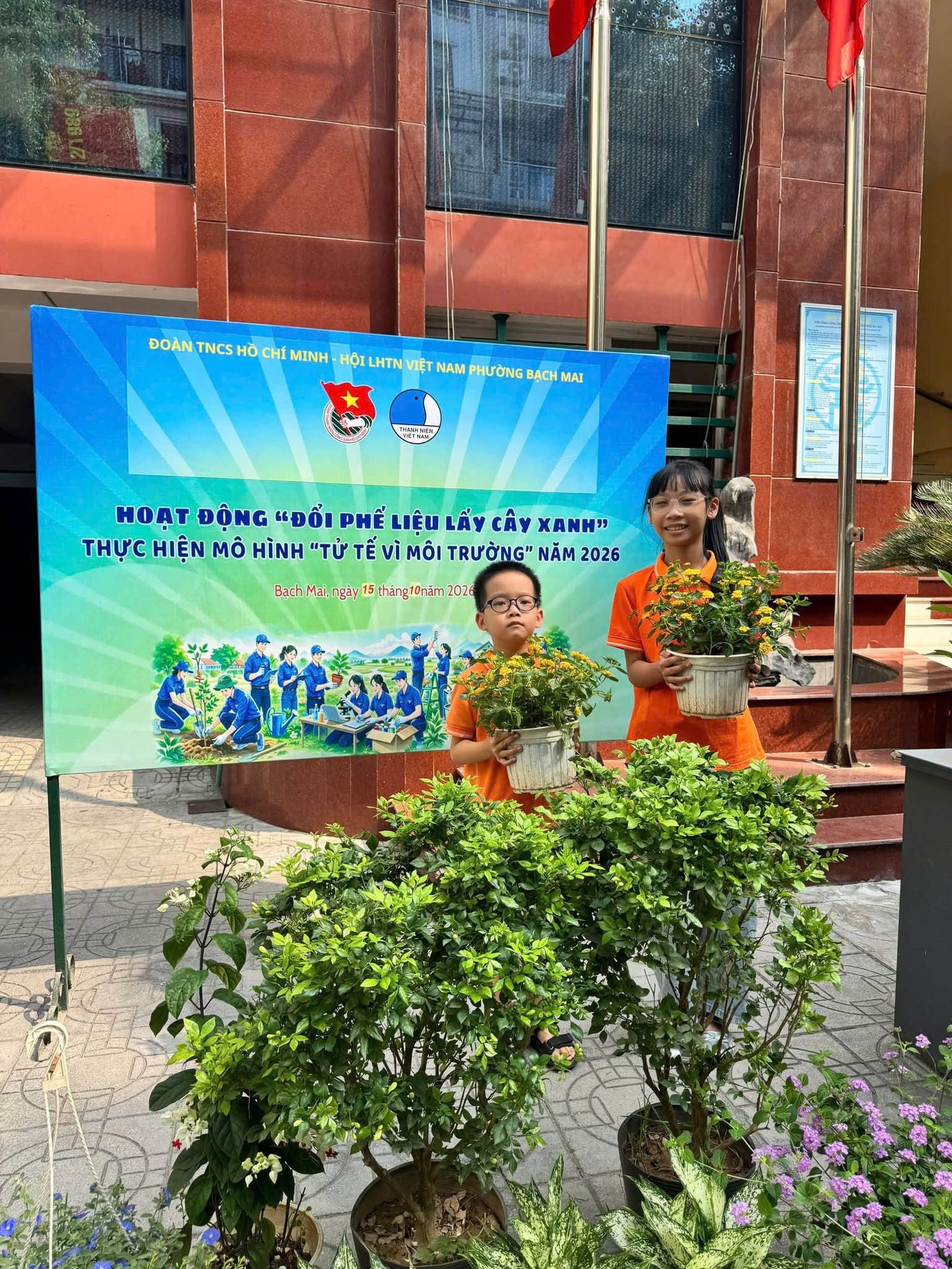 Sự kiện đặc biệt thu hút nhiều em nhỏ tham gia, qua đó góp phần giáo dục và hình thành lối sống xanh, có trách nhiệm với môi trường ngay từ lứa tuổi thiếu nhi.